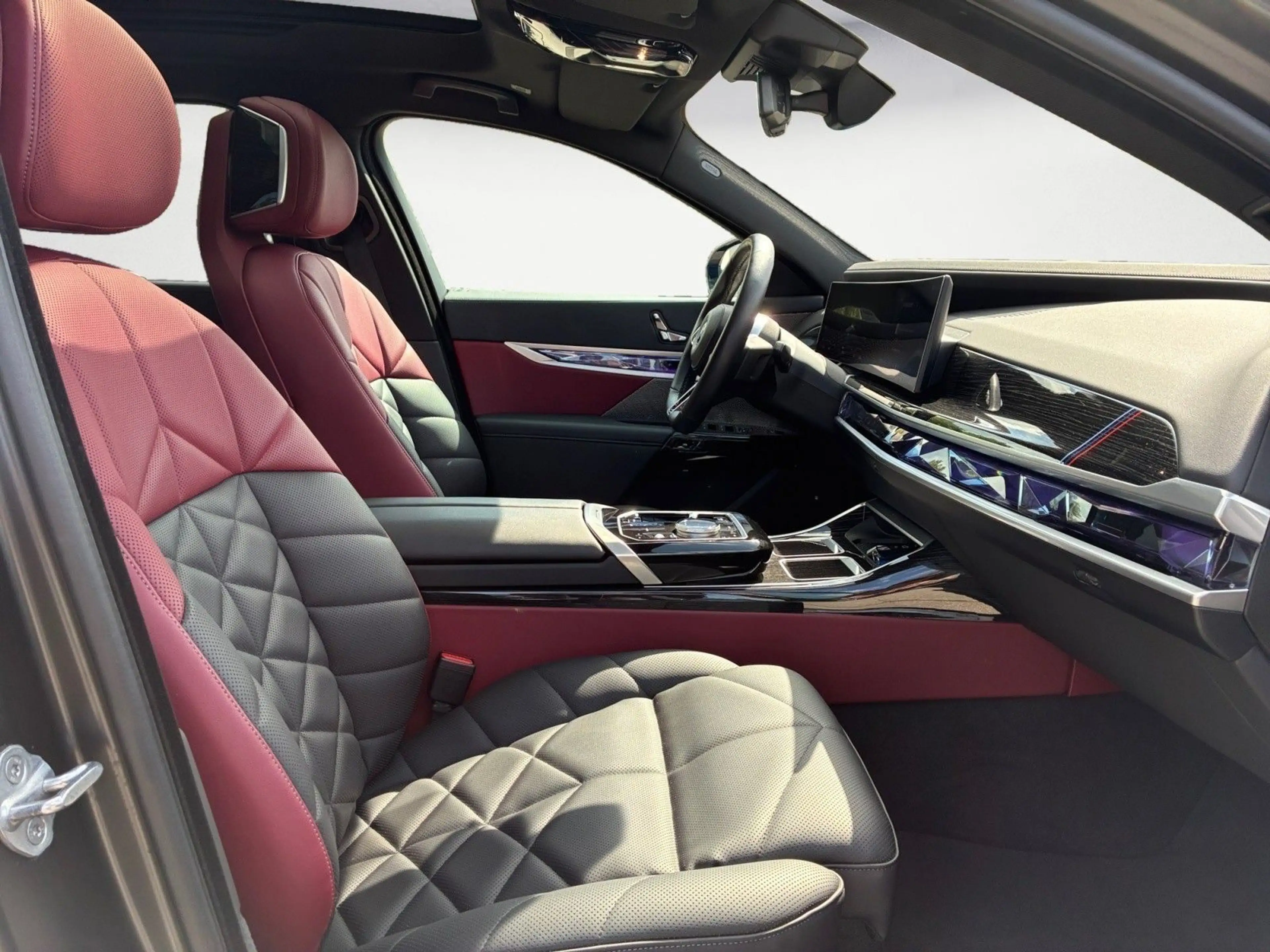 BMW i7 eDrive50 M Sportpaket Fond-Entertainment Expe — photo 14