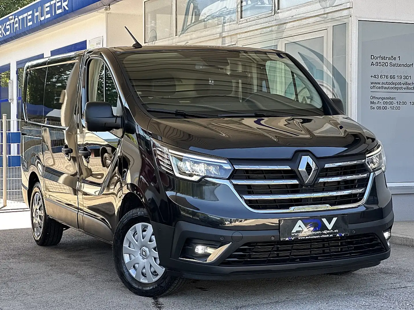 Renault Trafic Trafic L1H1 2,8t dCi 150 EDC Schwarz - 1