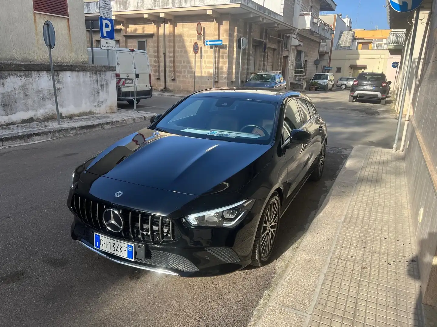 Mercedes-Benz CLA 200 CLA Shooting Brake 200 d Sport Nero - 2