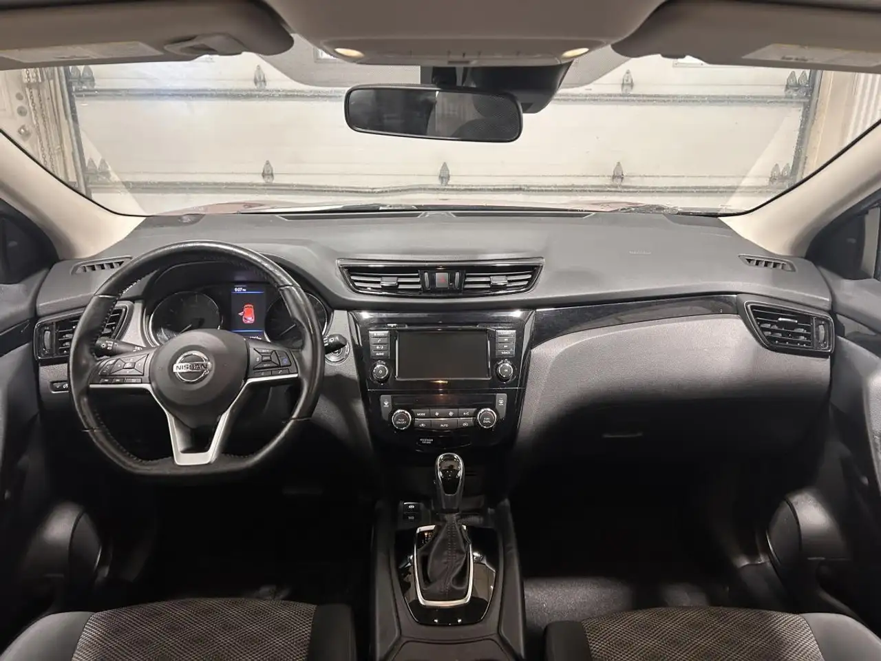 Nissan Qashqai снимка Nissan Qashqai