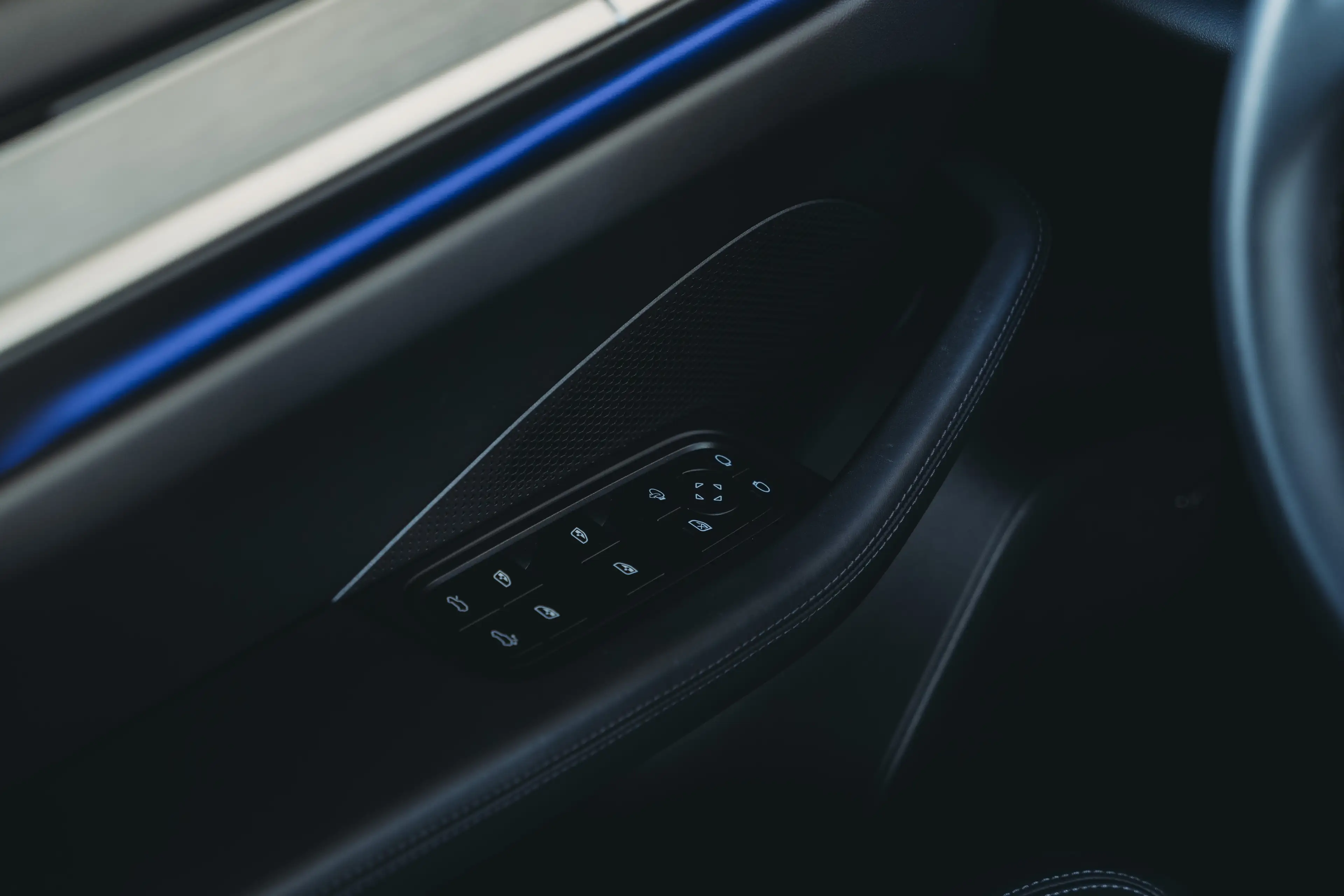 Porsche Macan 4 EV /Bose Surround/Pano/ACC/21" velgen /14-way/Matrix LED/PASM/Elektrische trekhaak — photo 10