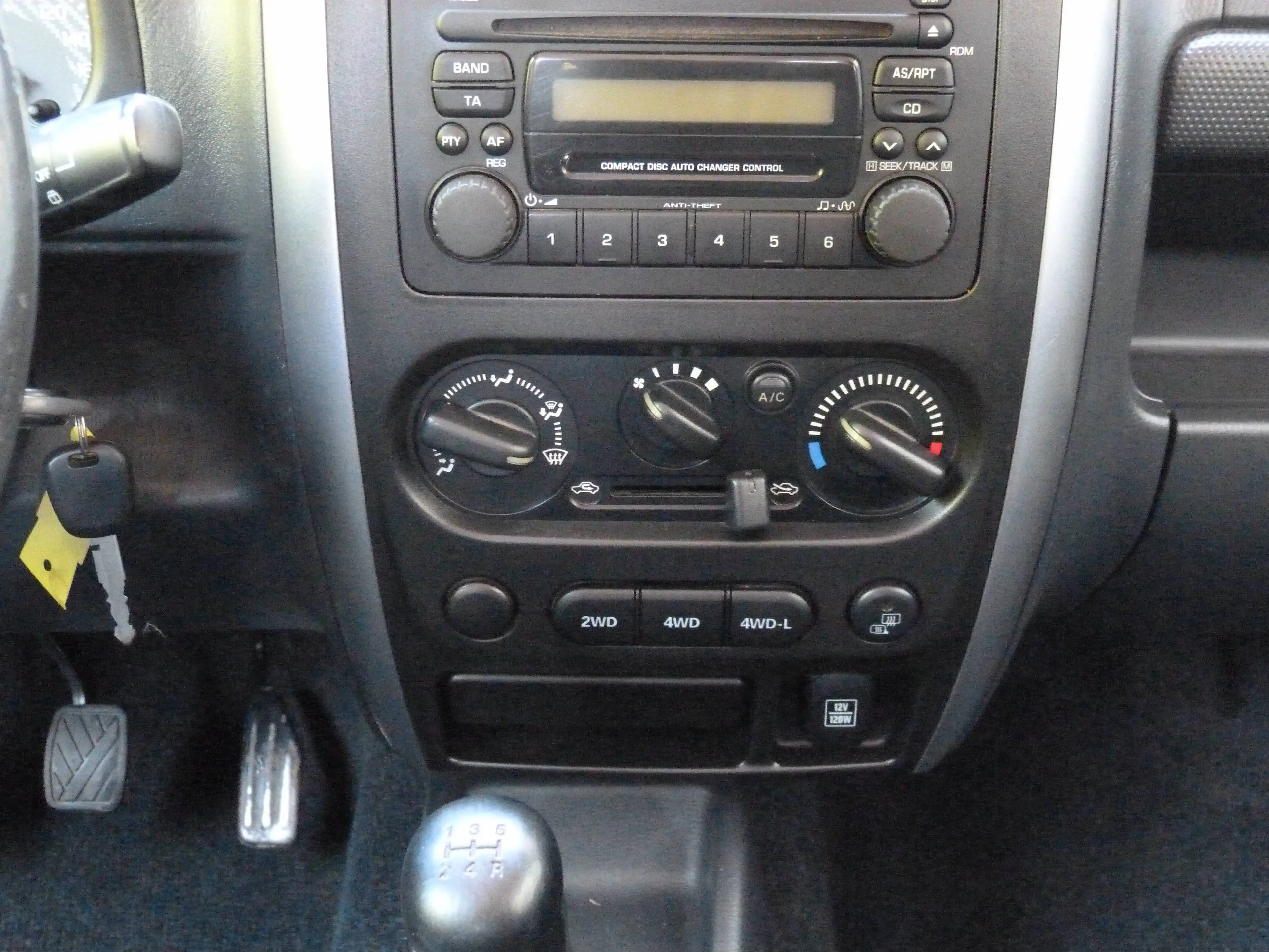 Suzuki Jimny 1.3i JLX Dakota Garantie 12 Mois — photo 10