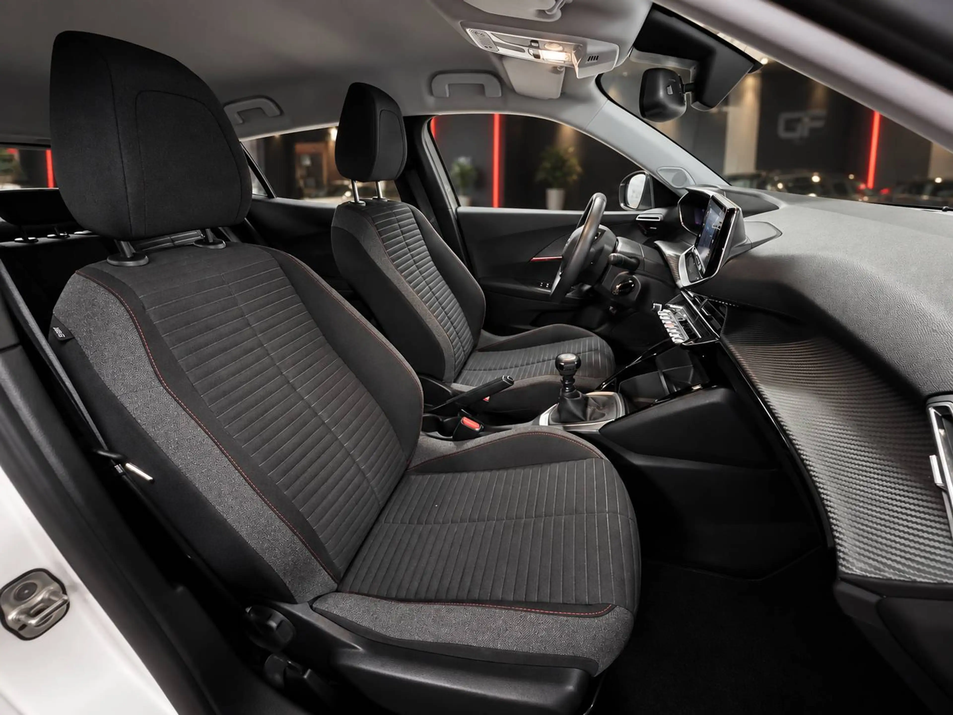 Peugeot 2008 2008 1.2 PureTech Active Pack S — photo 10