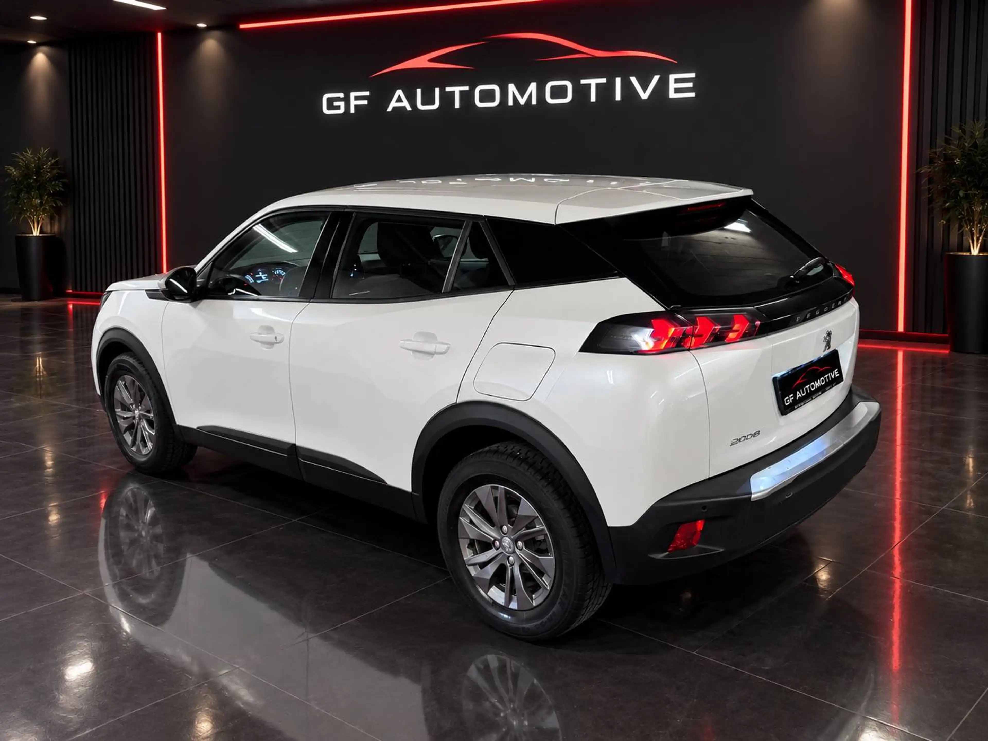 Peugeot 2008 2008 1.2 PureTech Active Pack S — photo 3