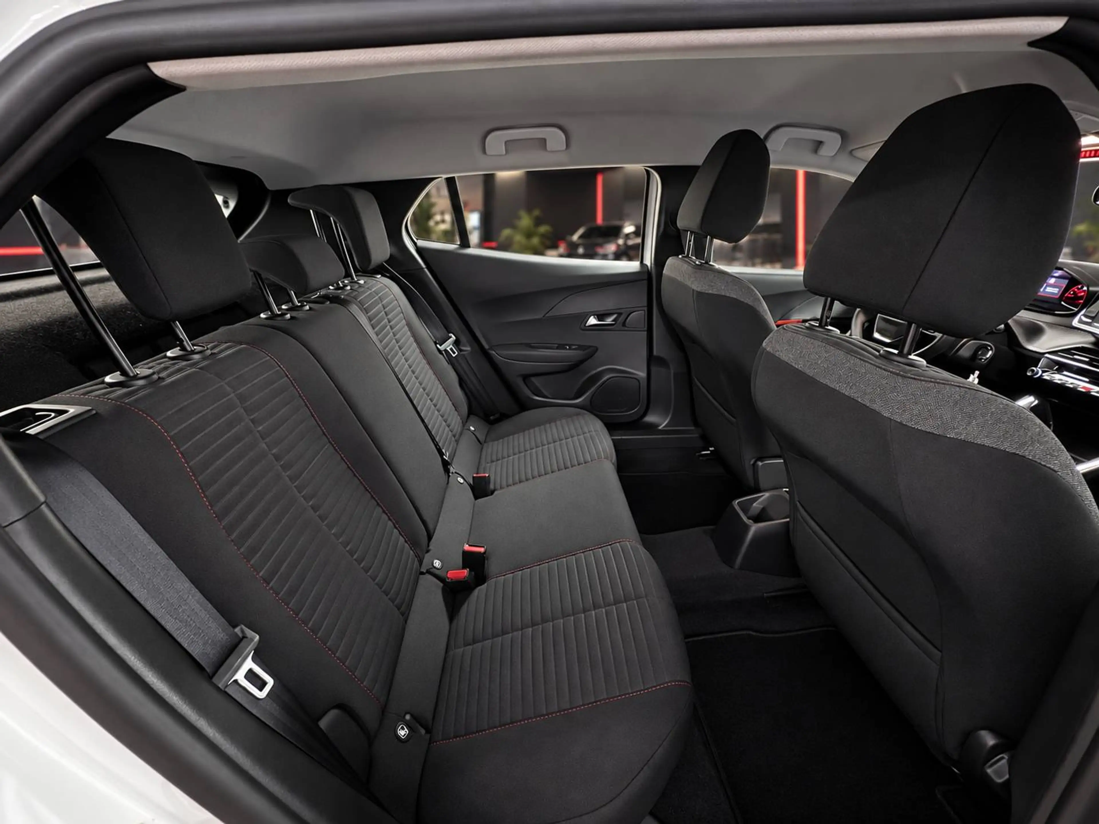 Peugeot 2008 2008 1.2 PureTech Active Pack S — photo 11