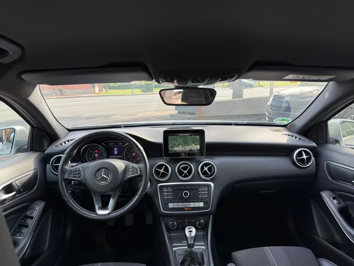 Mercedes-Benz A 200 BE Urban LED+Navi+WP Argent - 2