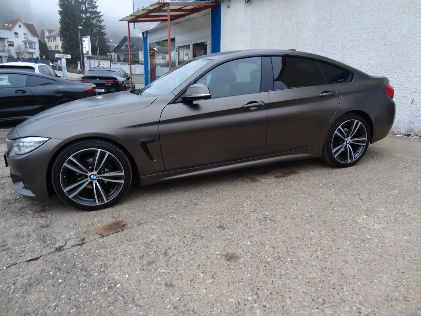 BMW 420 420i Coupé/FROZEN/M-Paket/2.Hd/Leder/Navi/ Braun - 2