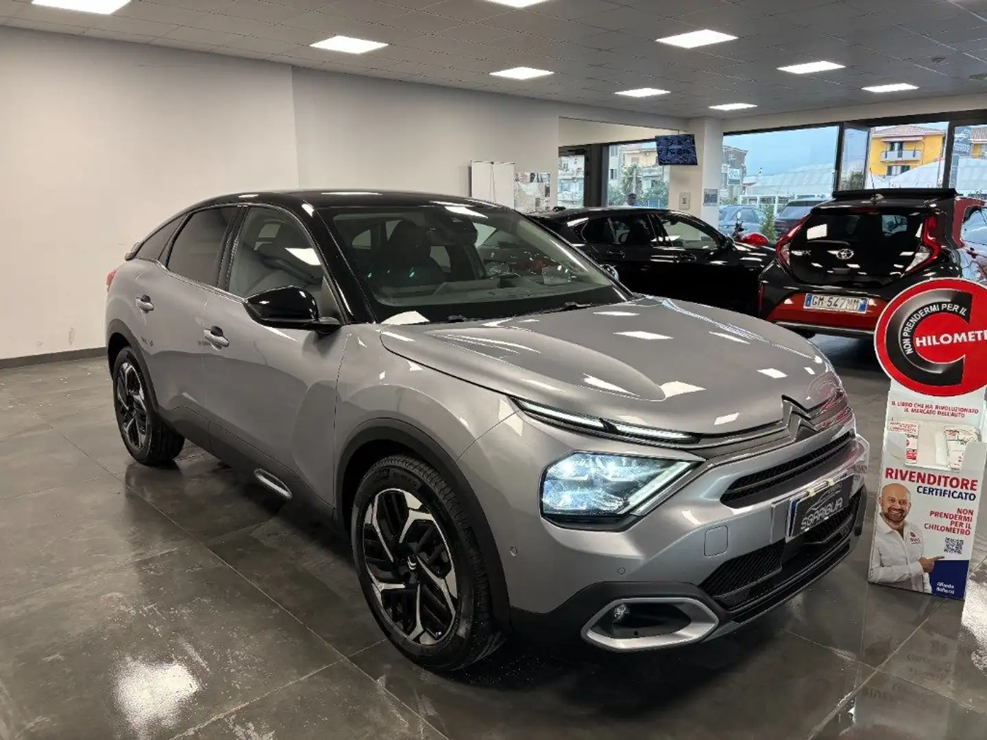 Citroen C4 1.5 Diesel EAT8 Max Automatico Grau - 1