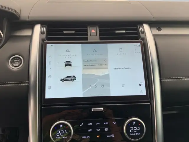Land Rover Discovery view 12