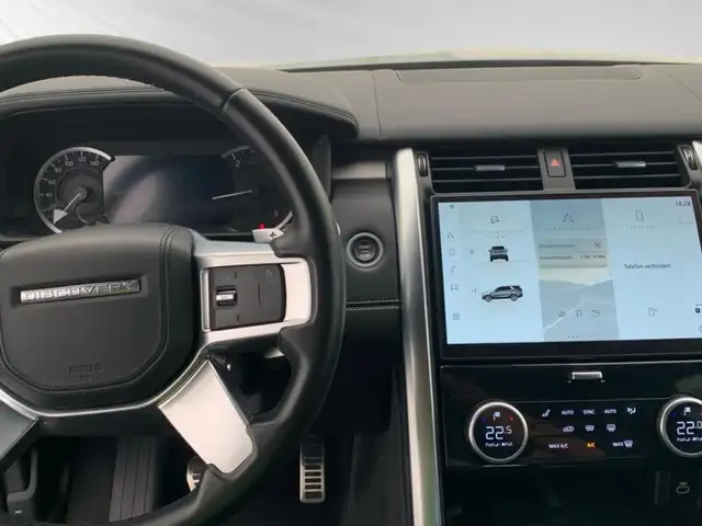 Land Rover Discovery view 11