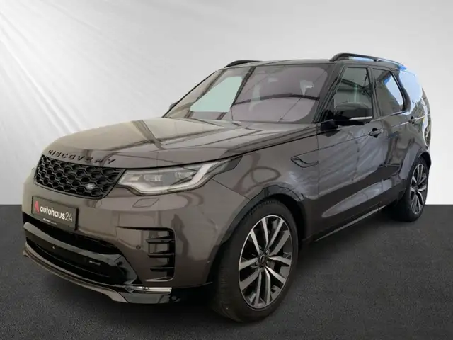 Land Rover Discovery view 3