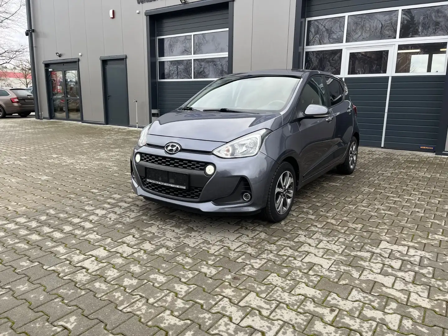 Hyundai i10 Style Gris - 2