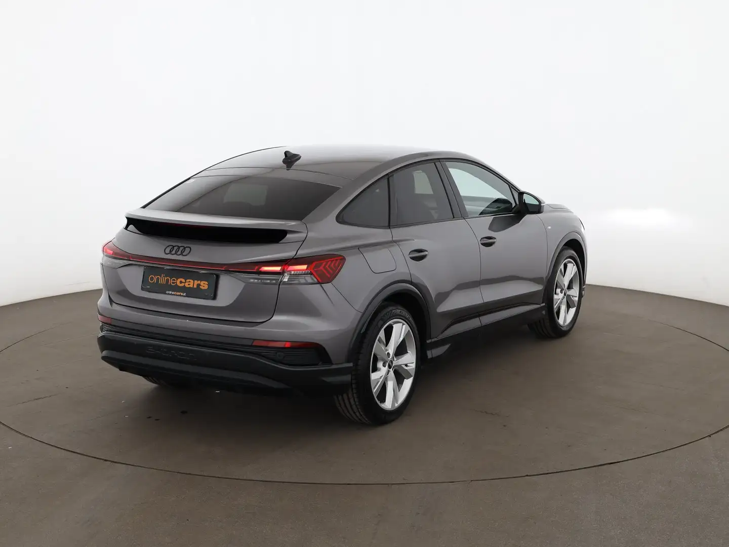 Audi Q4 e-tron 35 SB S-Line 52kWh Aut LED LEDER NAVI Grau - 2