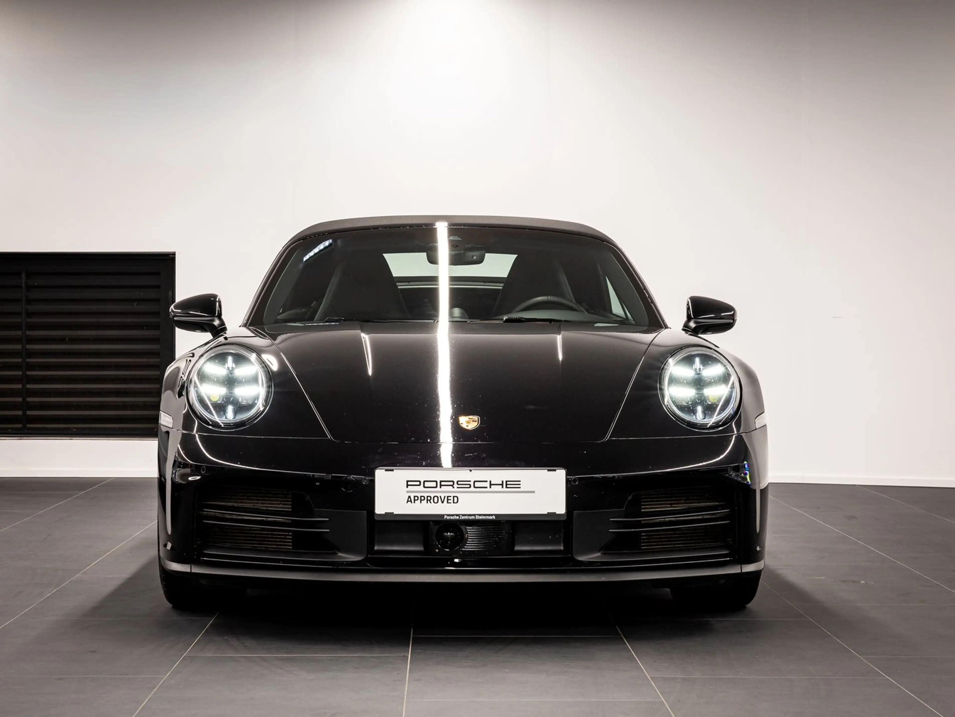 Porsche 911 Carrera Cabriolet — photo 4