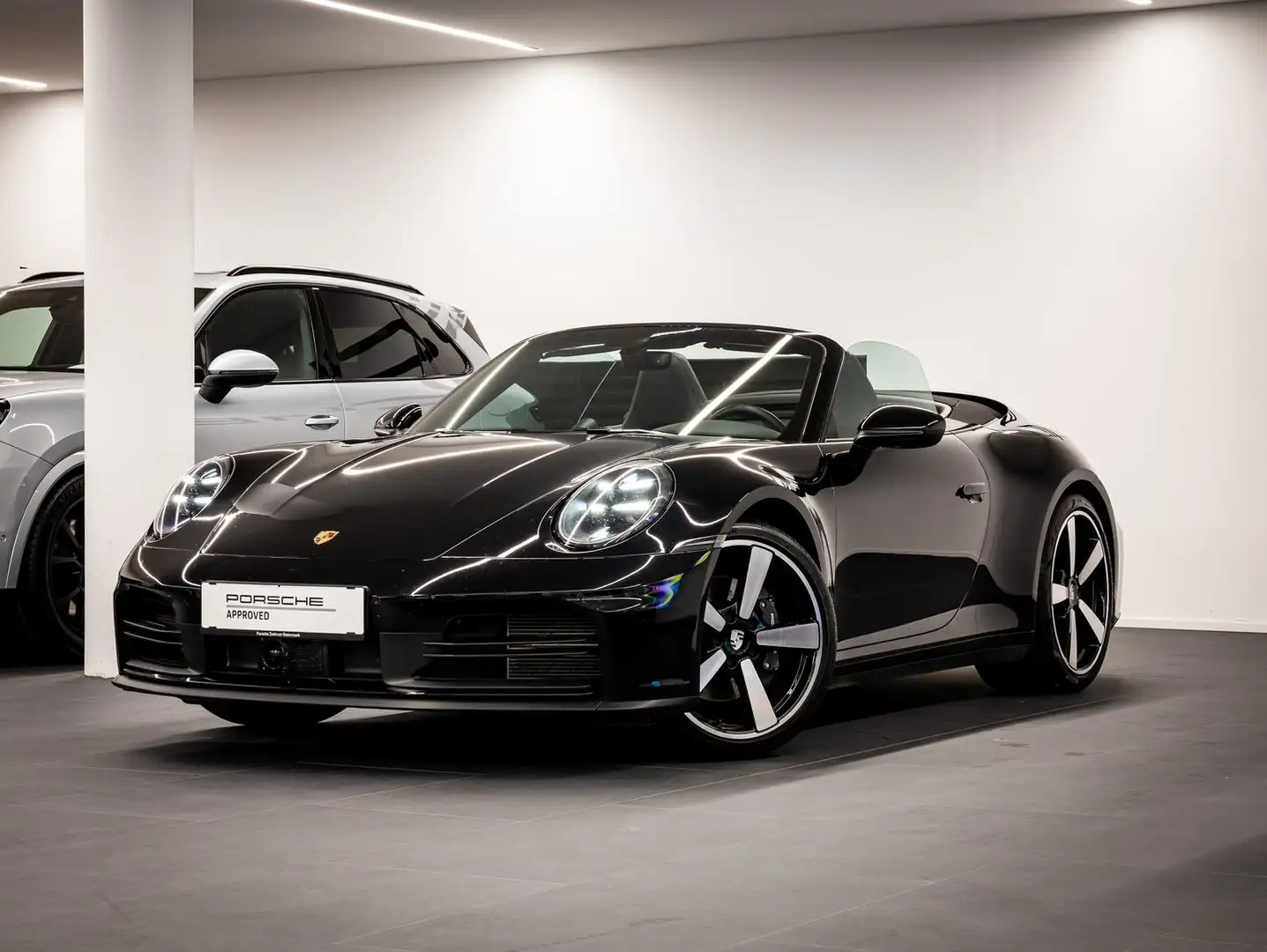 Porsche 911 Carrera Cabriolet Schwarz - 2