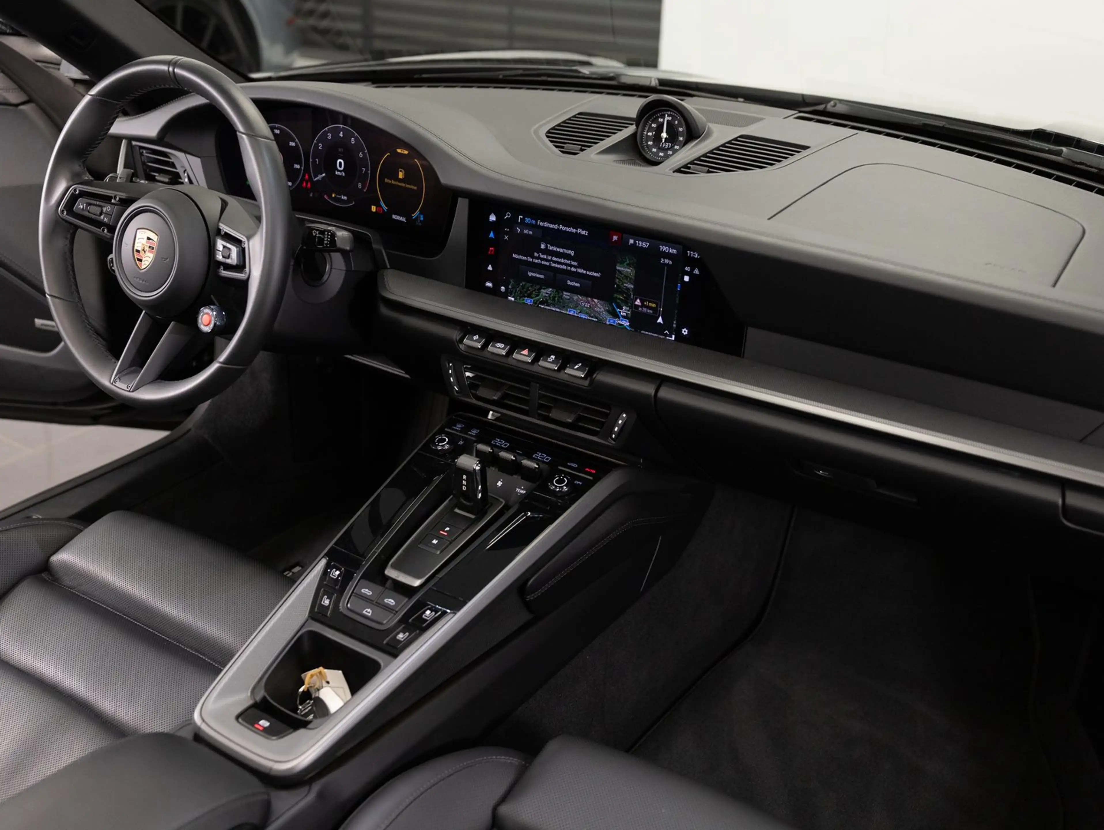 Porsche 911 Carrera Cabriolet — photo 15