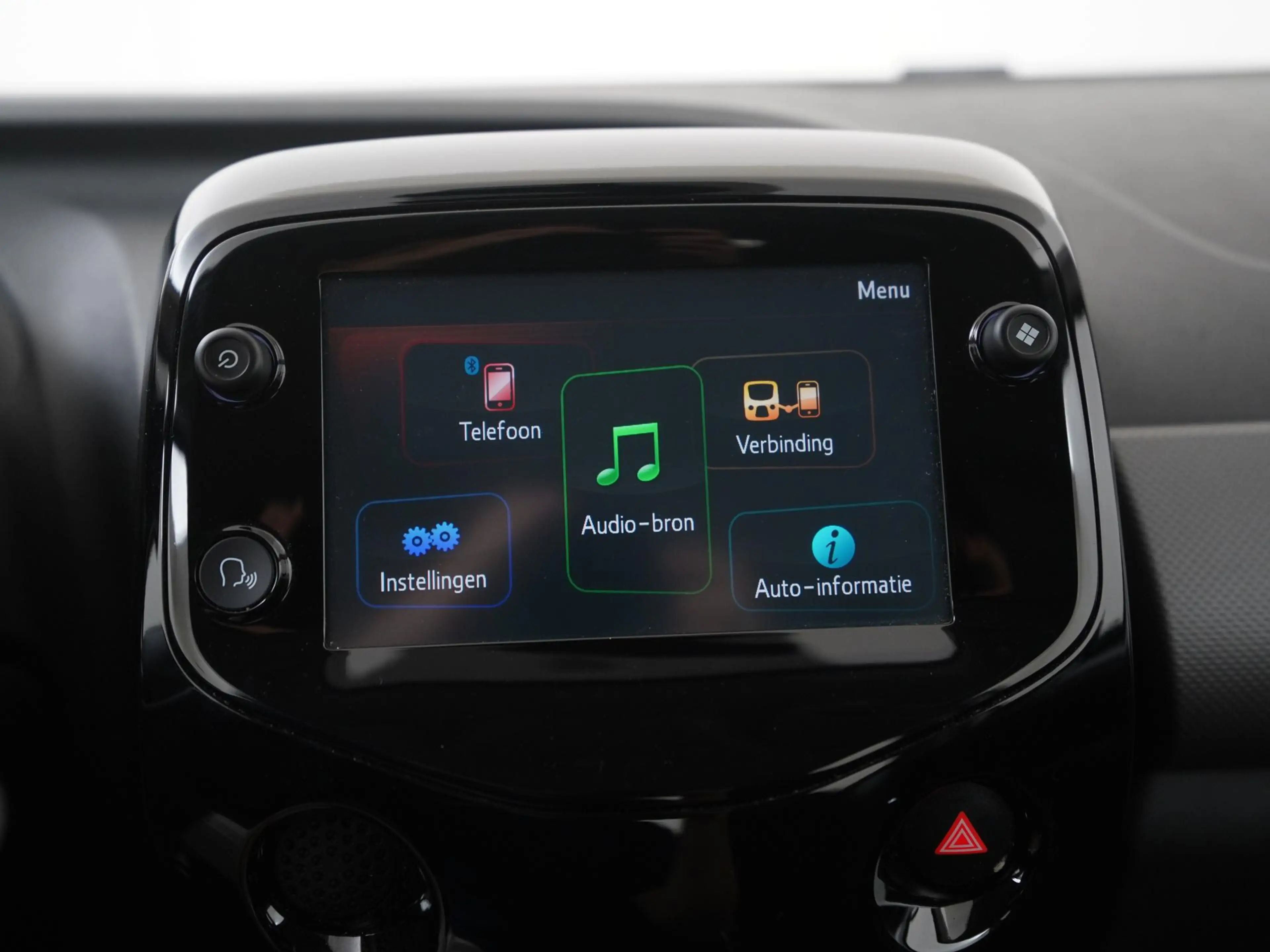 Peugeot 108 1.0 e-VTi Blue Lease Executive | Camera | Apple/An — photo 13