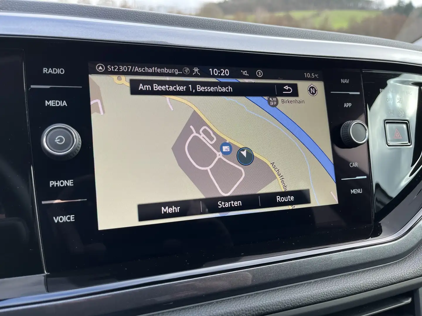 Volkswagen Taigo 1,5 TSI DSG Style + LED + Kamera + Navi + 17 Alufe Silber - 2