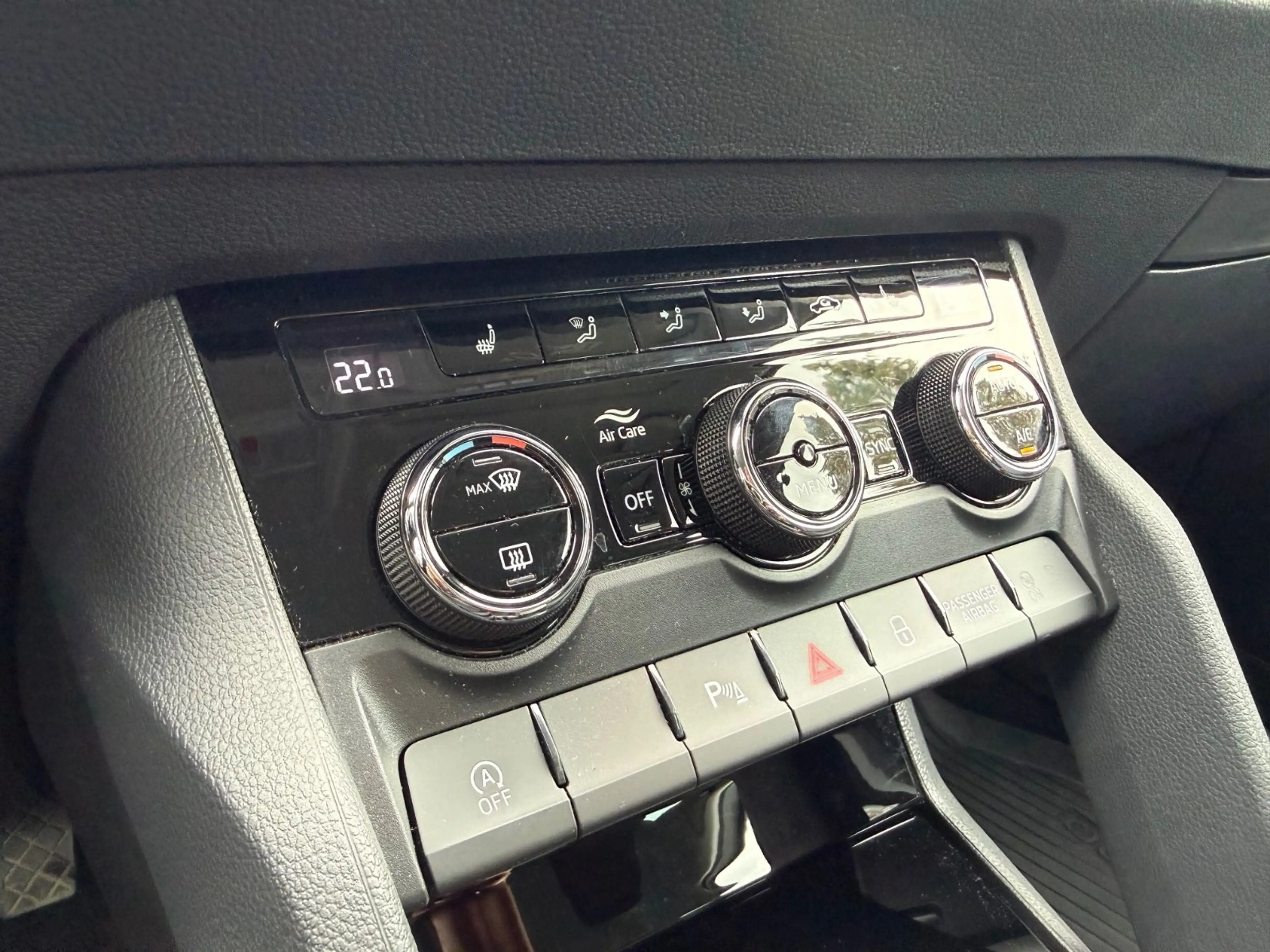 Skoda Karoq Selection 1.5 DSG*LED*SH*SmartLink* — photo 14