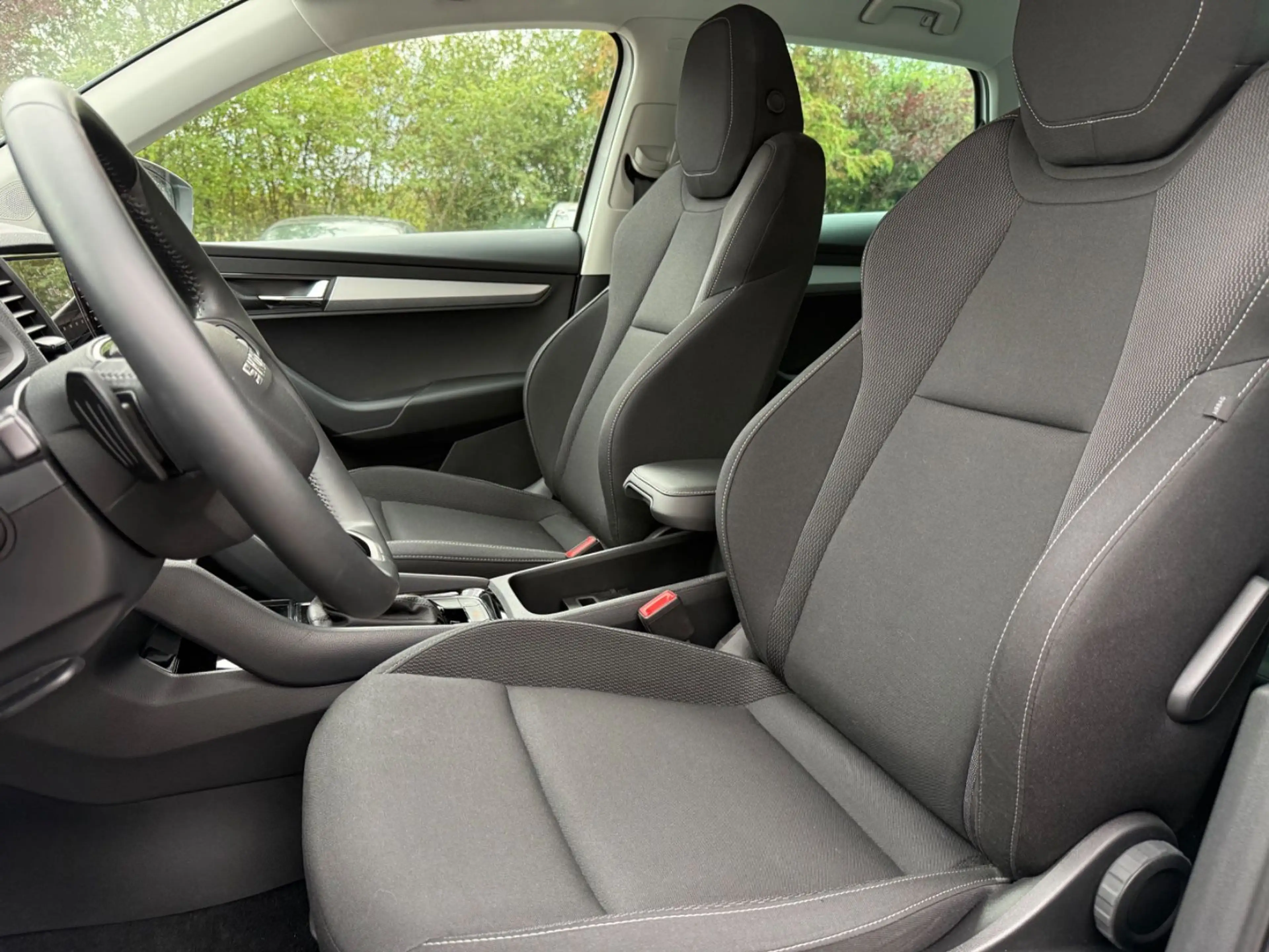 Skoda Karoq Selection 1.5 DSG*LED*SH*SmartLink* — photo 9