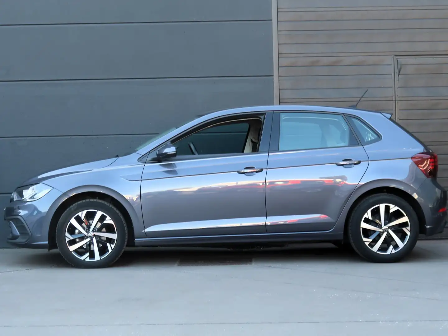 Volkswagen Polo 1.0 TSI OPF DSG/Smokey Grey Grijs - 1