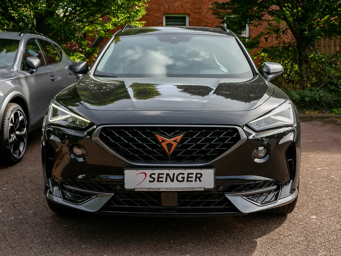 CUPRA Formentor 1.5 TSI DSG Navi PDC SHZ Full Link Zwart - 2