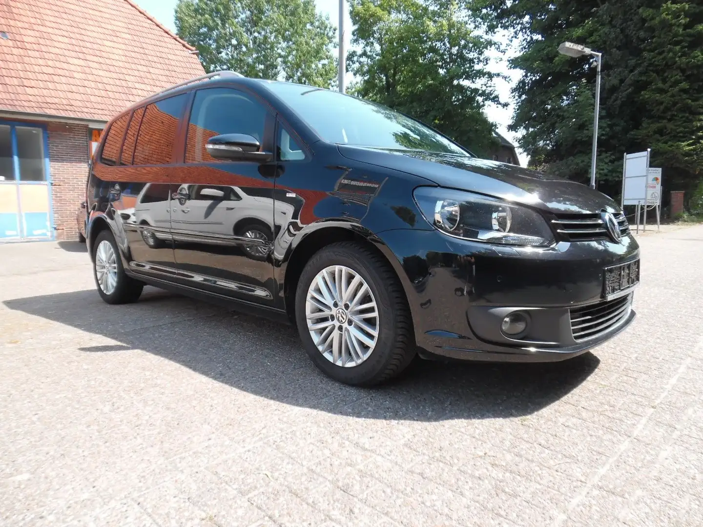 Volkswagen Touran 1,4 TSI Cup*SZH*DSG*7-Sitzer Noir - 1