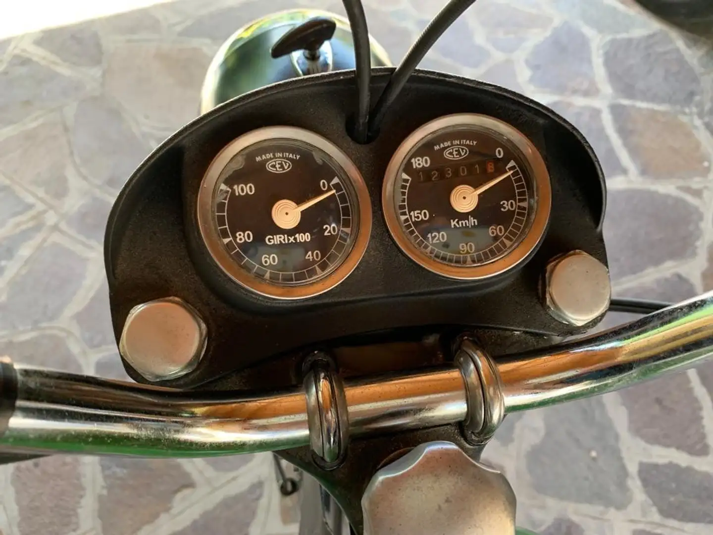 MV Agusta 350 GT 350 B Turismo  bicilindrica Noir - 1