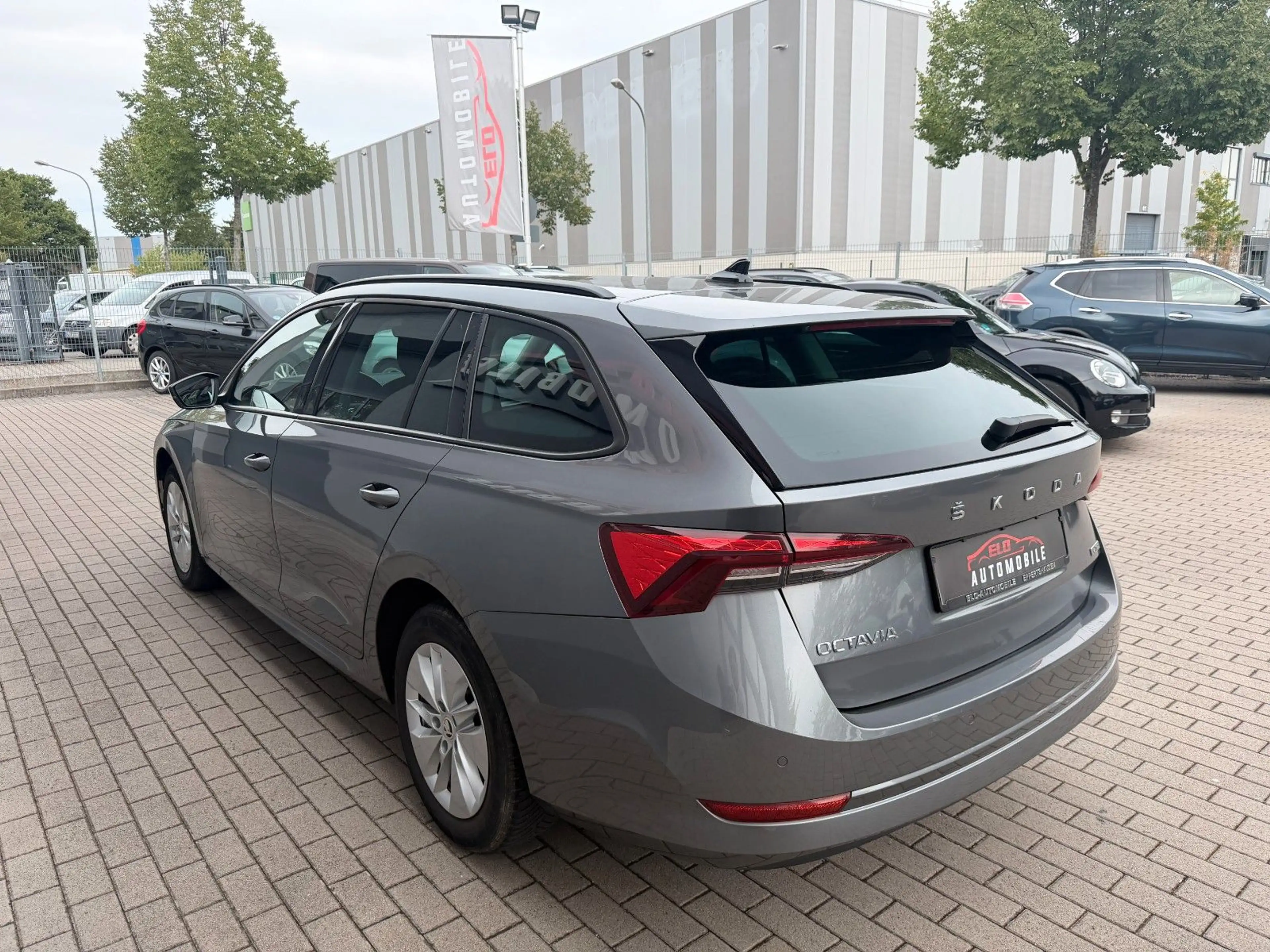 Skoda Octavia Combi Ambition*Tempomat*LED*e-TEC* — photo 5