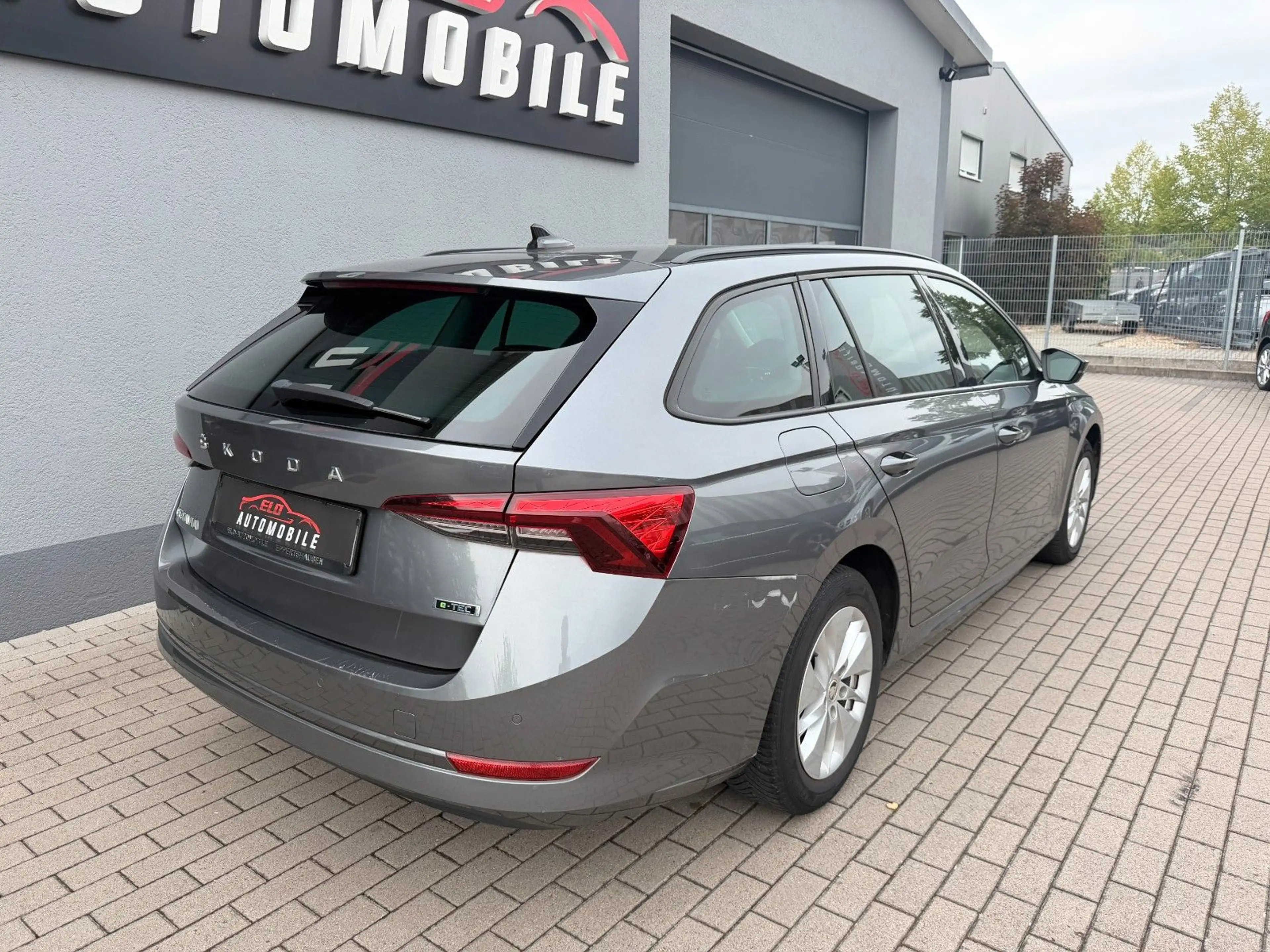 Skoda Octavia Combi Ambition*Tempomat*LED*e-TEC* — photo 3