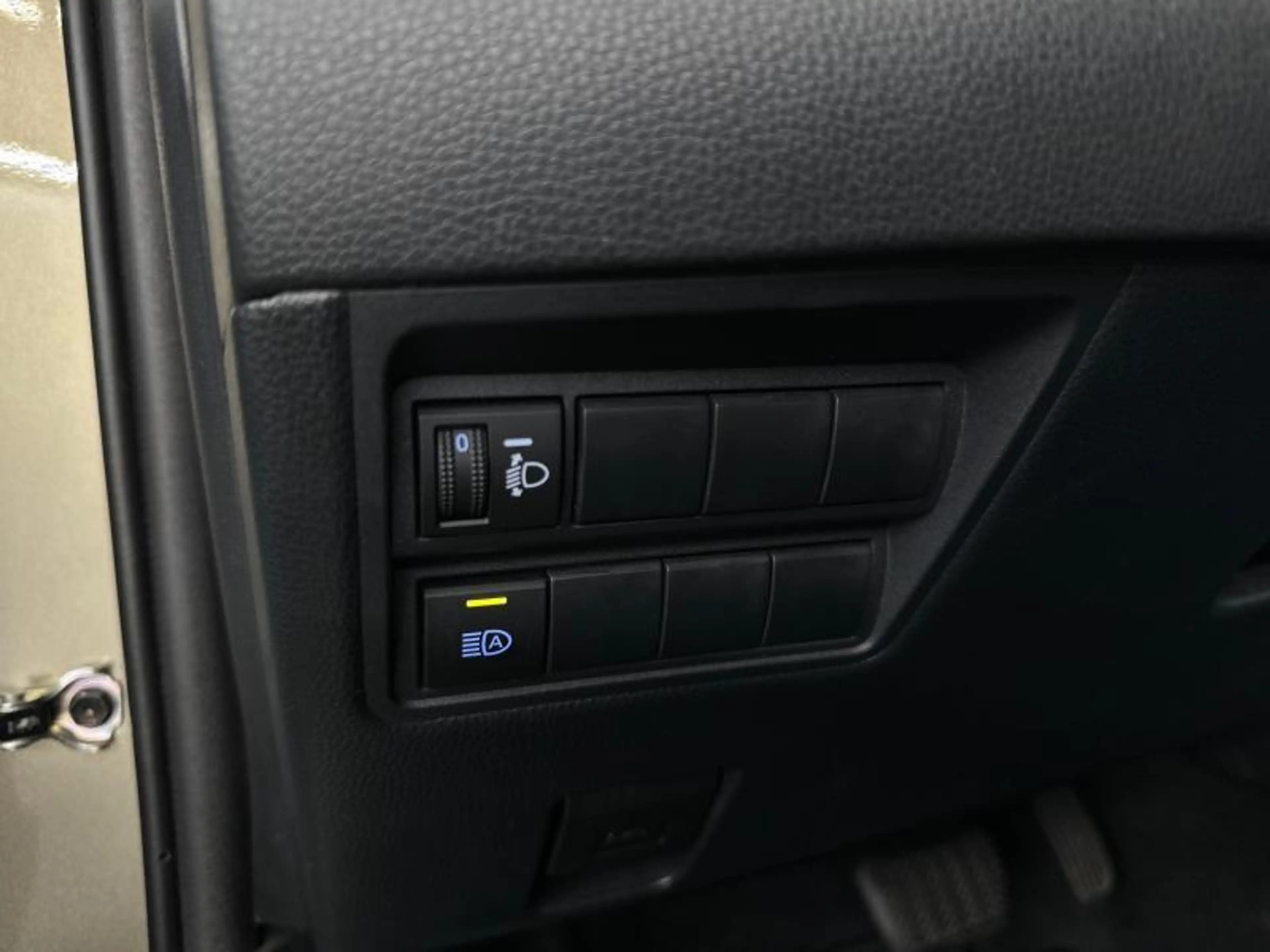 Toyota Yaris Dynamic — photo 19