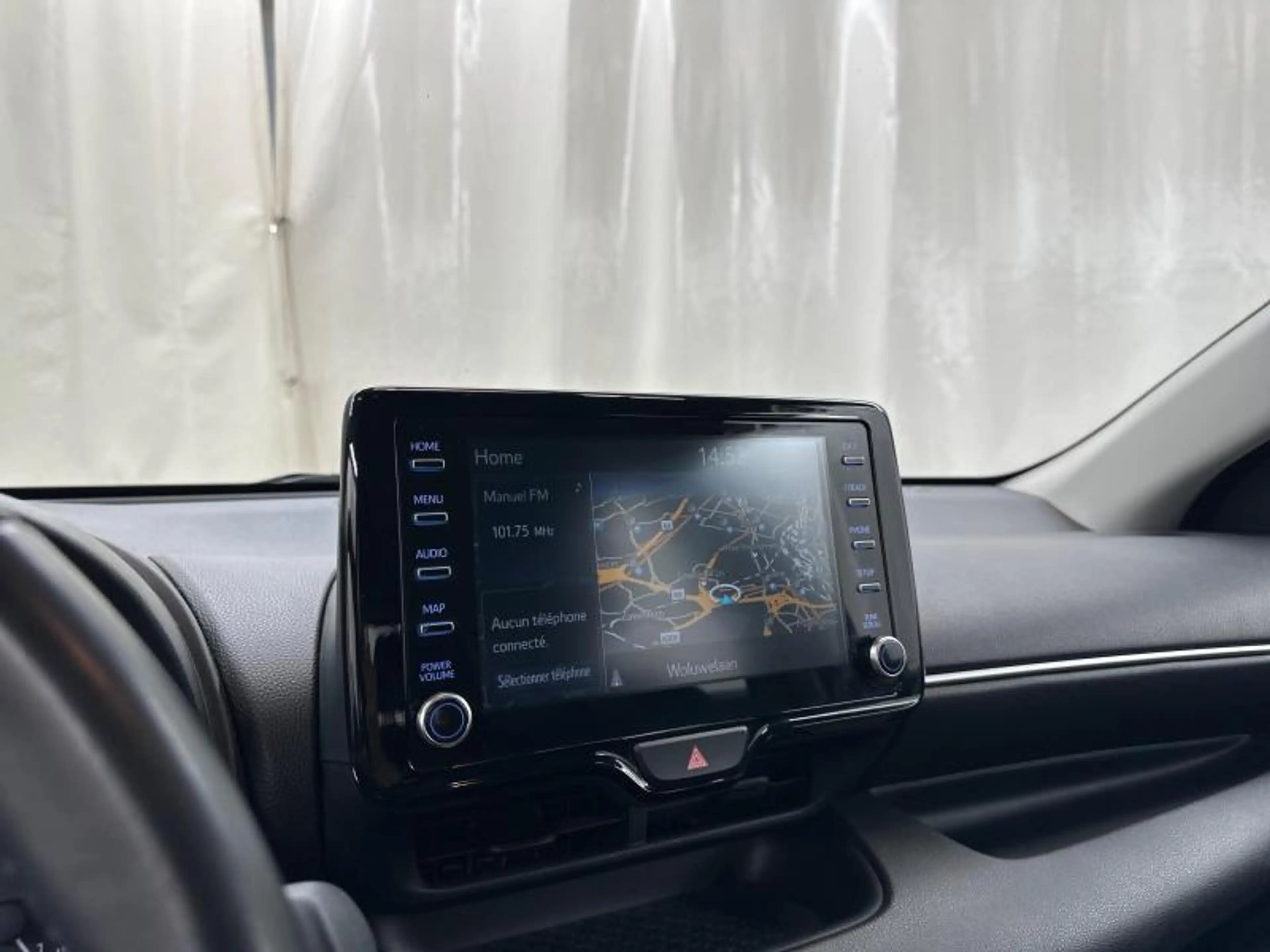 Toyota Yaris Dynamic — photo 23