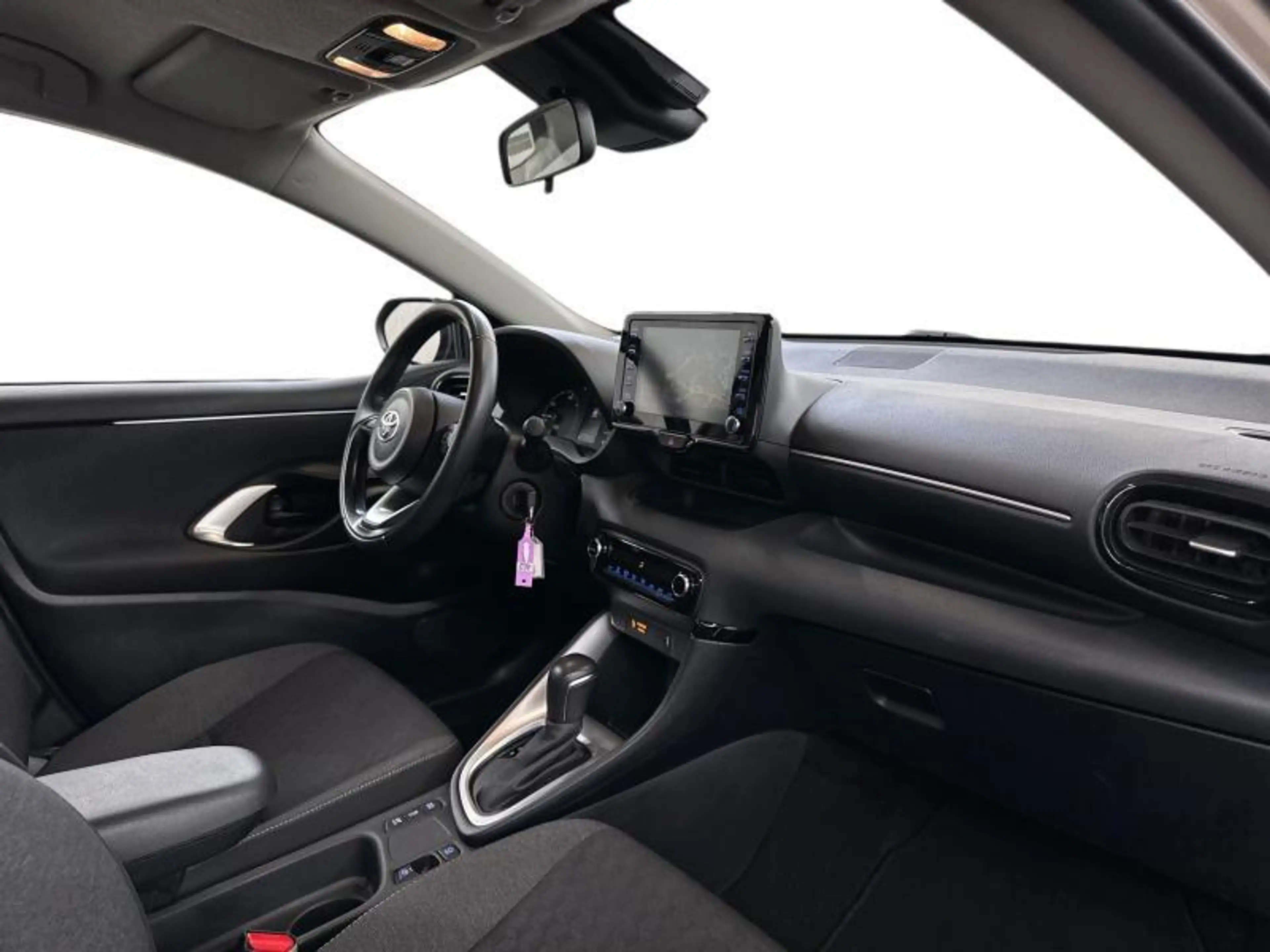 Toyota Yaris Dynamic — photo 6