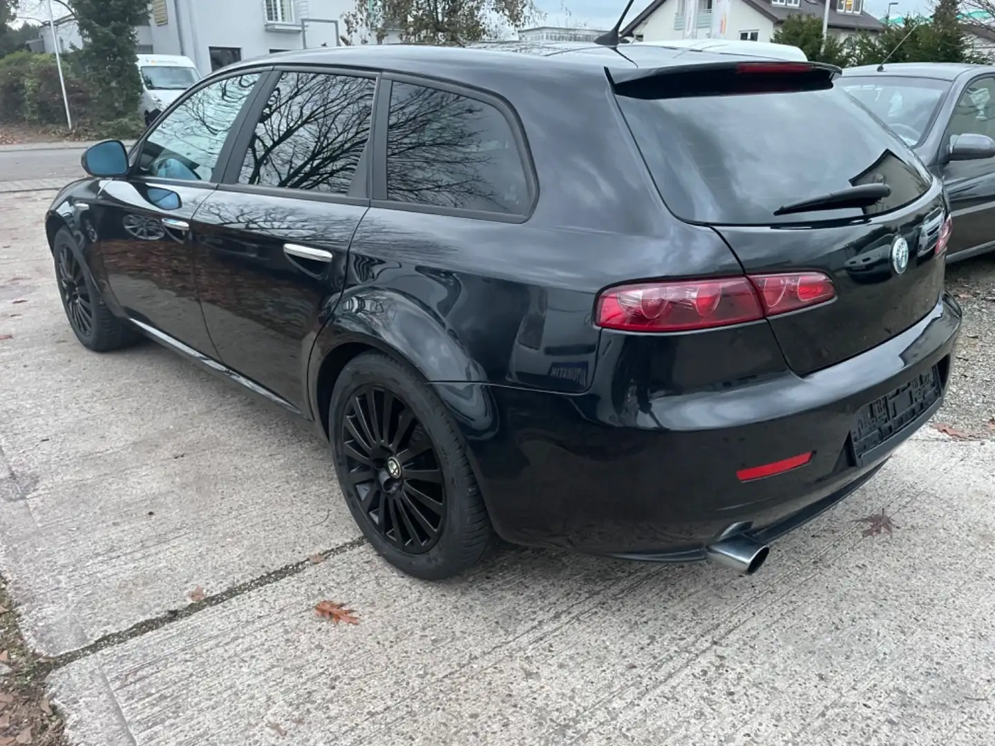 Alfa Romeo 159 1.9 JTDM 16V SPORTWAGON Distinctive AUTOMATIK ! Negro - 2