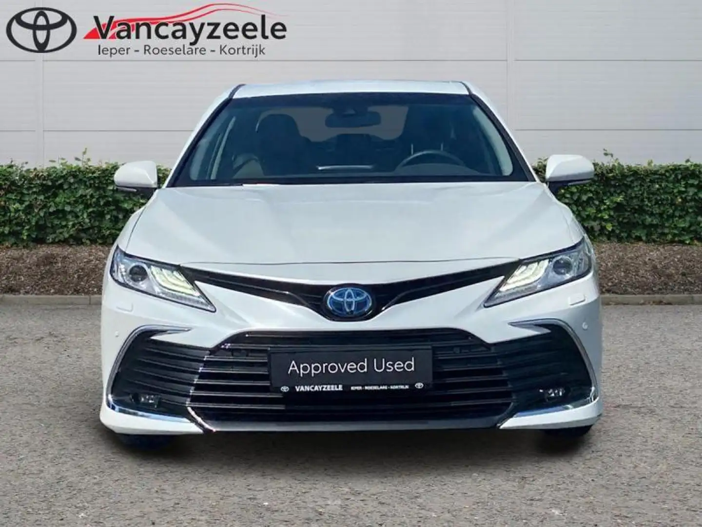 Toyota Camry Premium+ nav+cam+sens V&A Blanc - 2