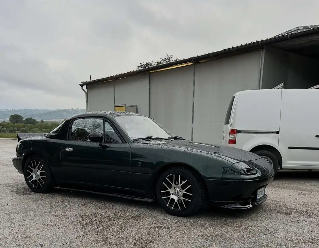 Mazda MX-5 1.6 Black Special cat., foto 3