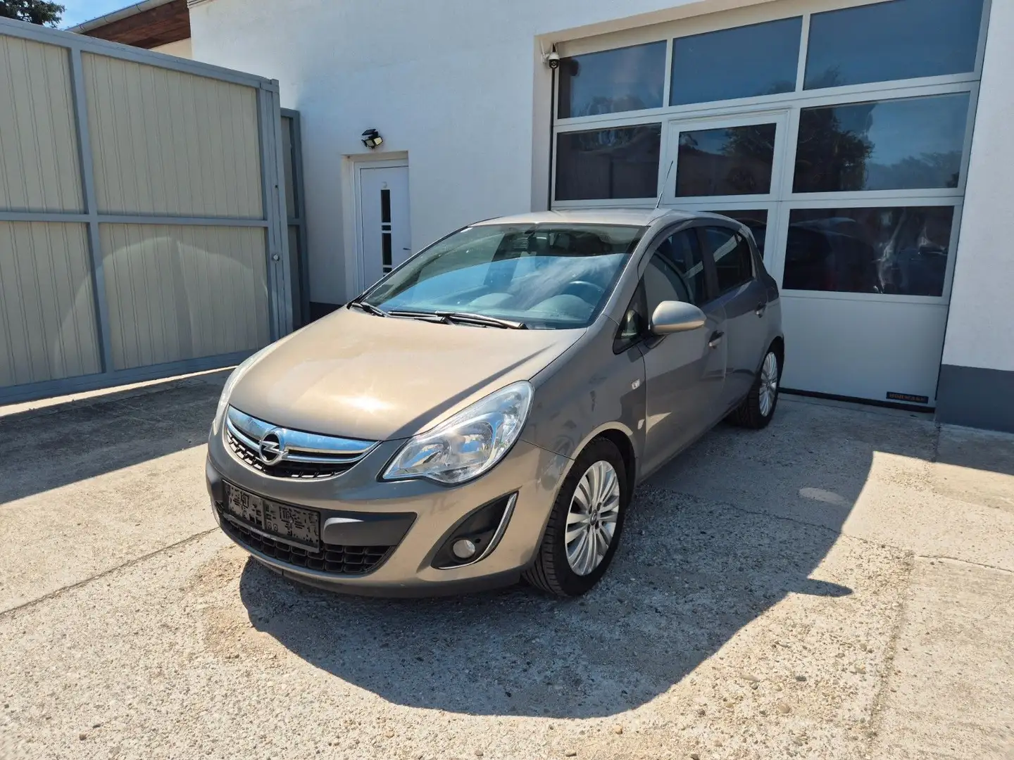 Opel Corsa 1,3 CDTI Edition DPF Braun - 2