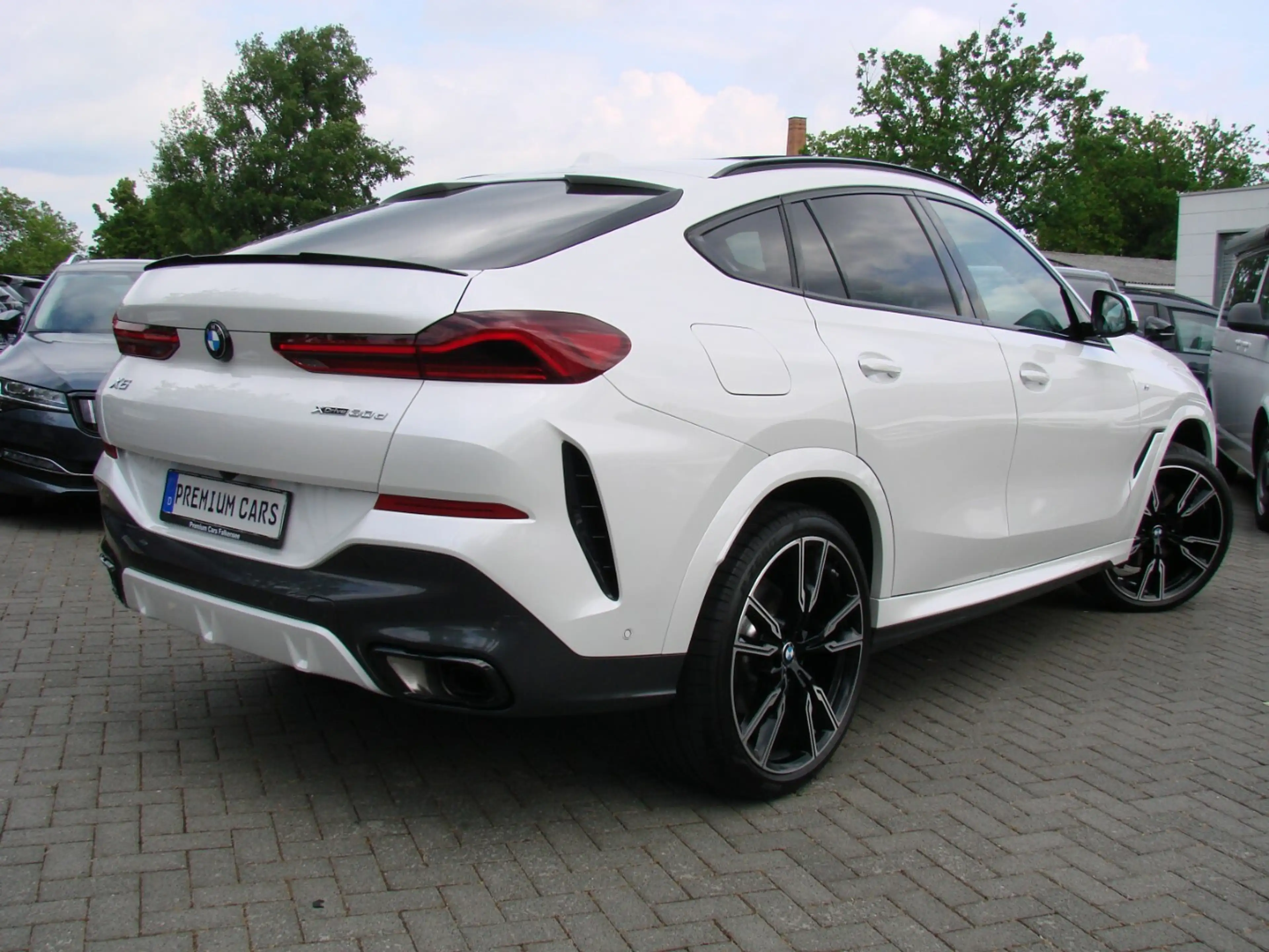 BMW X6 30d xDrive M Sport Pro SHZ Pano HUD H&K AHK SoftCl — photo 3