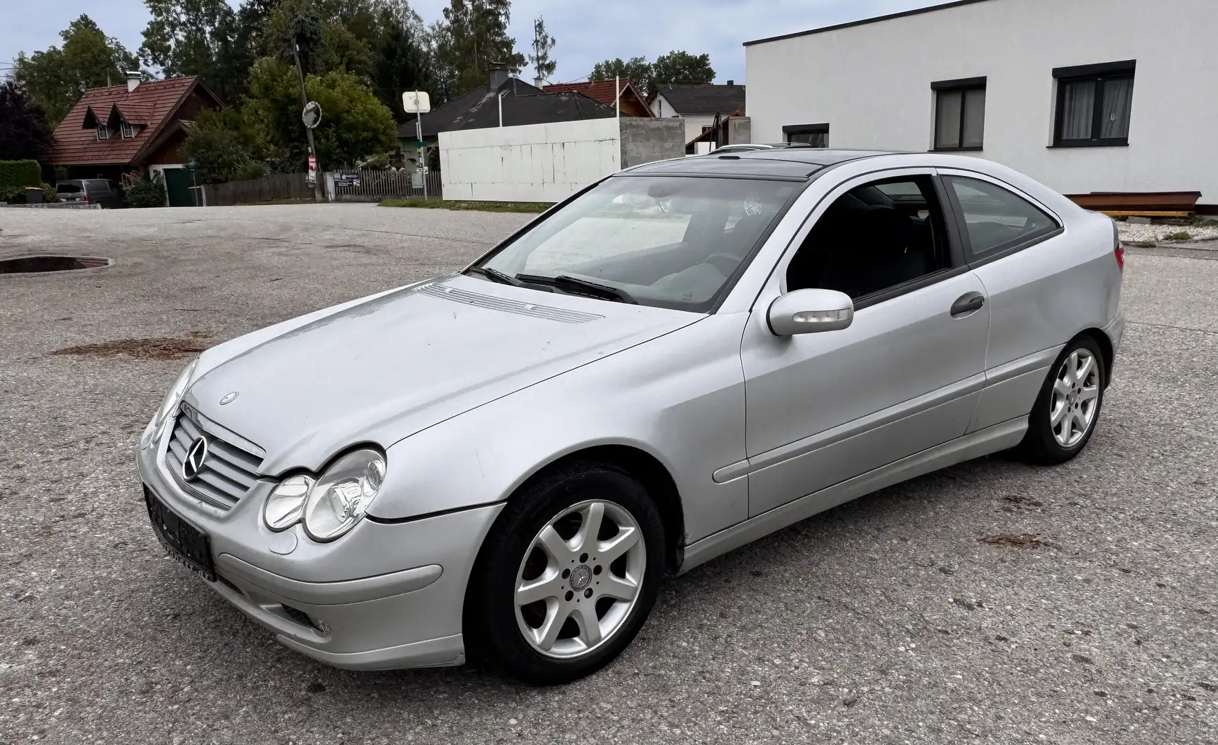 Mercedes-Benz C 200 Coupé pure CDI - 2
