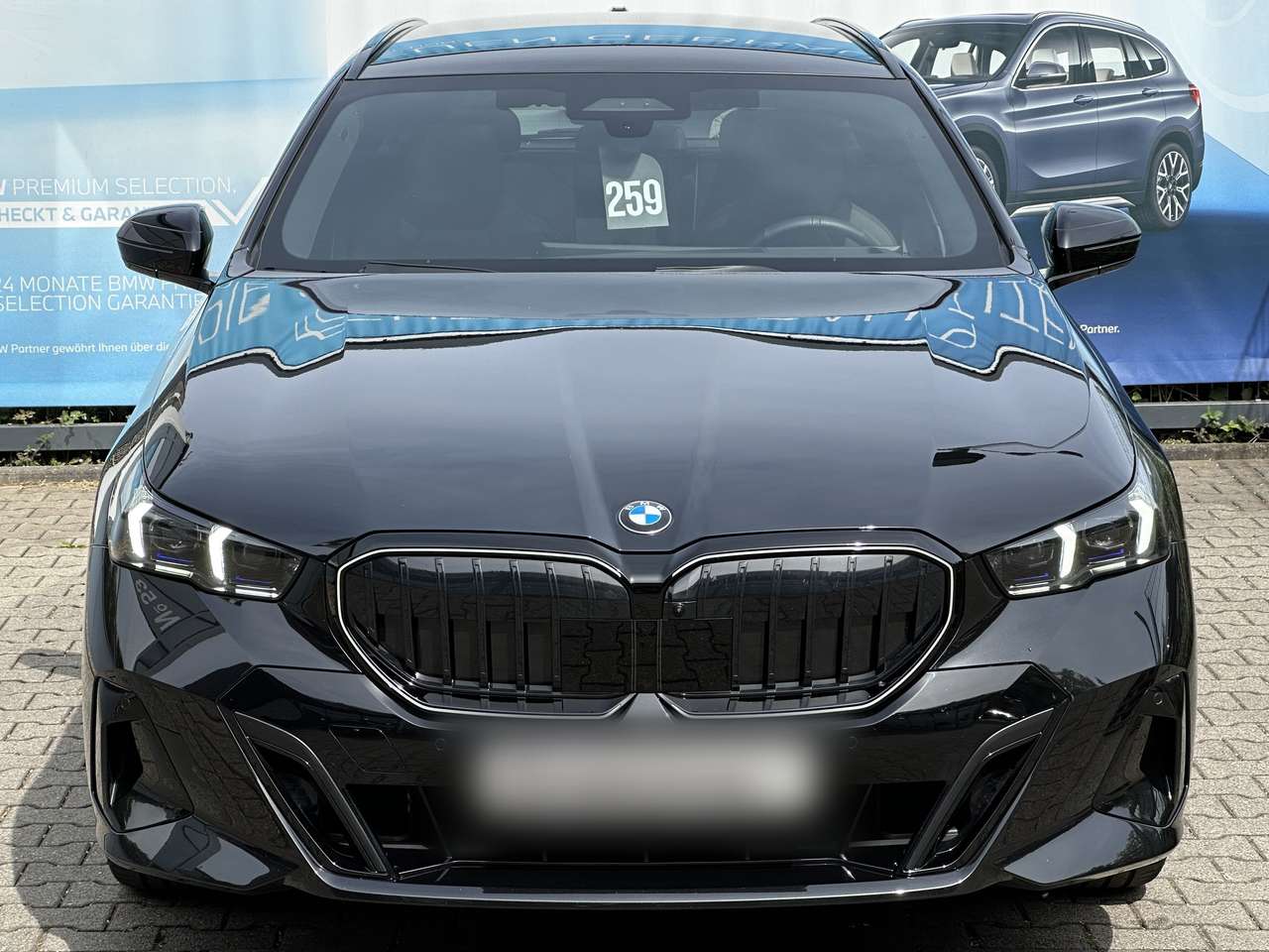 BMW-540-d xDrive M Sport Pro Autobahnas. PANO B&W AHK
