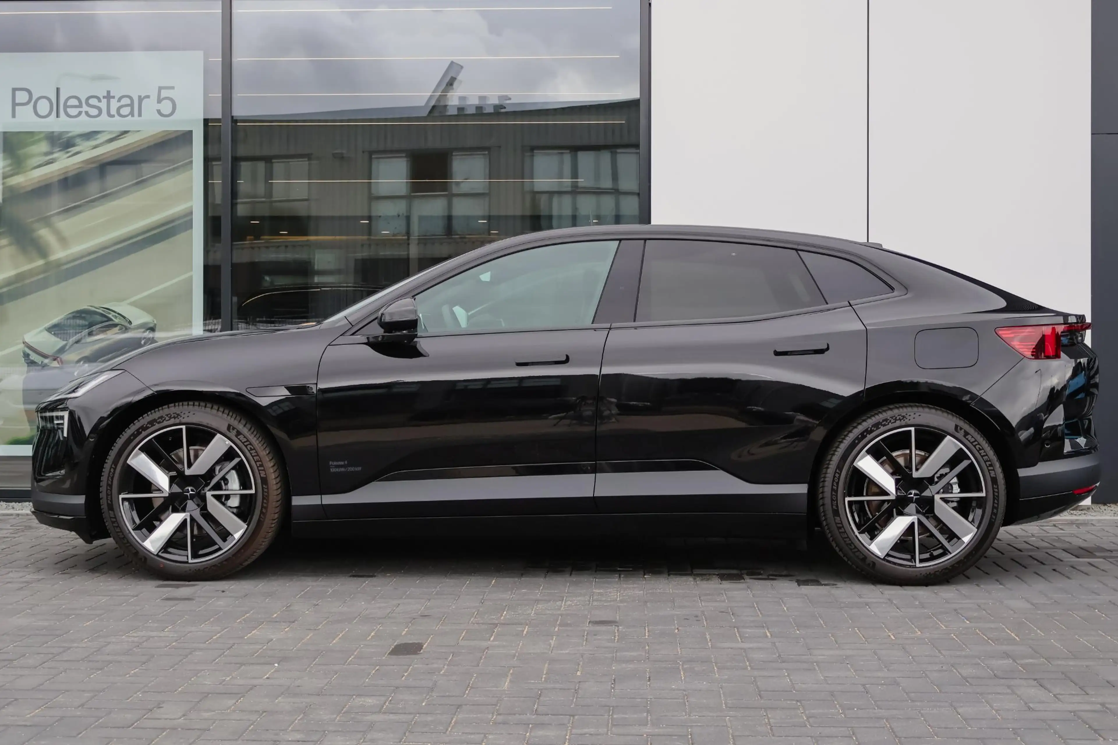 Polestar 4 Long Range Single motor Prime 100 kWh | 21" Sport — photo 3
