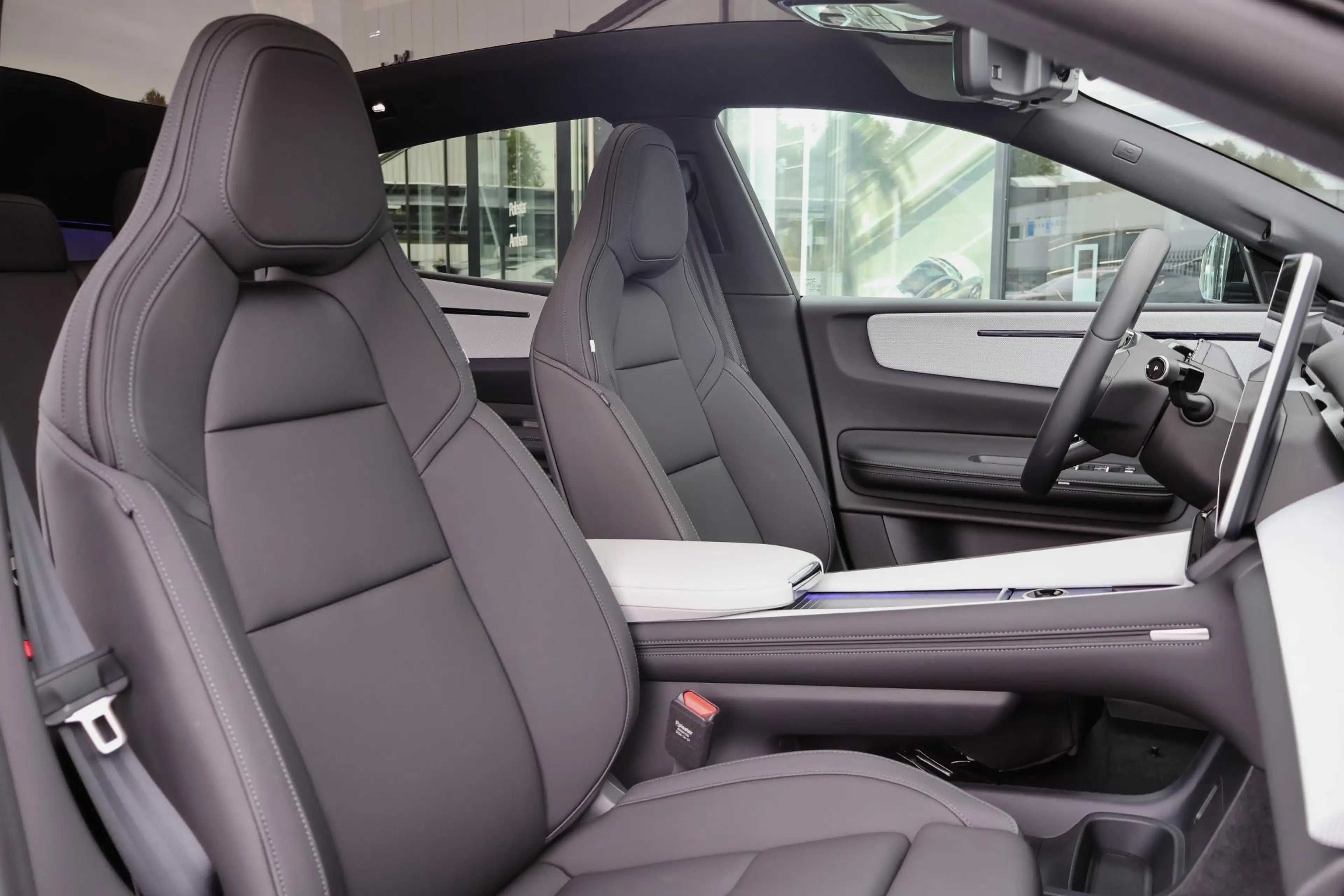 Polestar 4 Long Range Single motor Prime 100 kWh | 21" Sport — photo 2