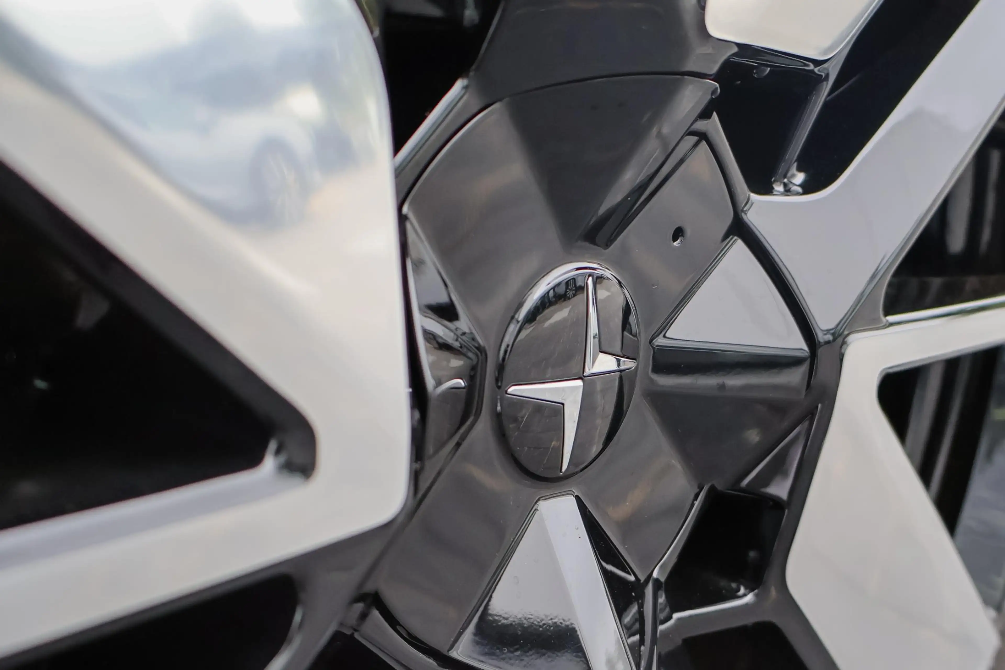 Polestar 4 Long Range Single motor Prime 100 kWh | 21" Sport — photo 12