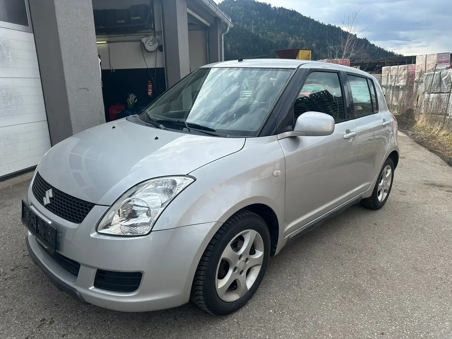 Suzuki Swift 1,3 GL - 2