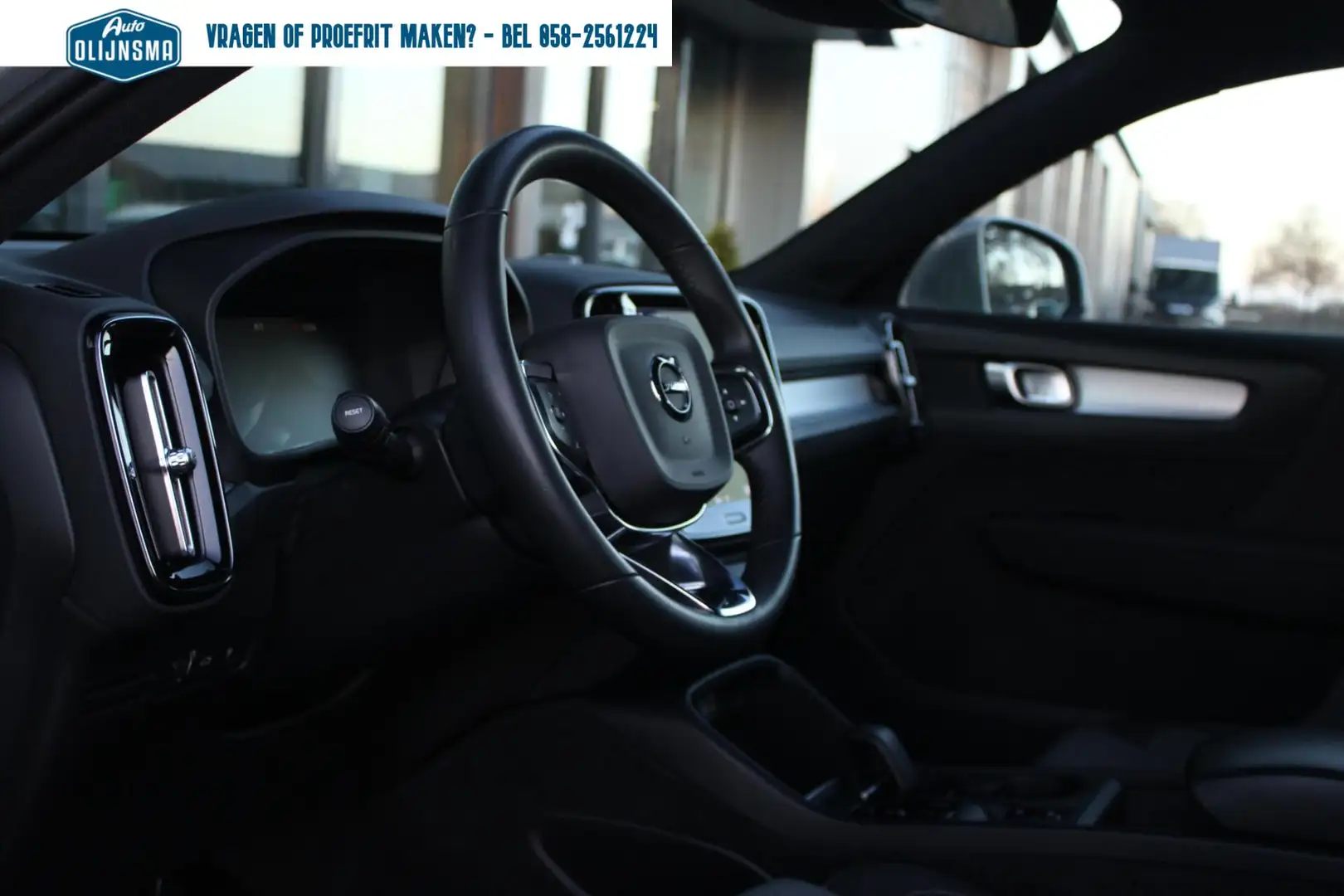 Volvo XC40 1.5 T4 Plug-in hybrid Core Grau - 2