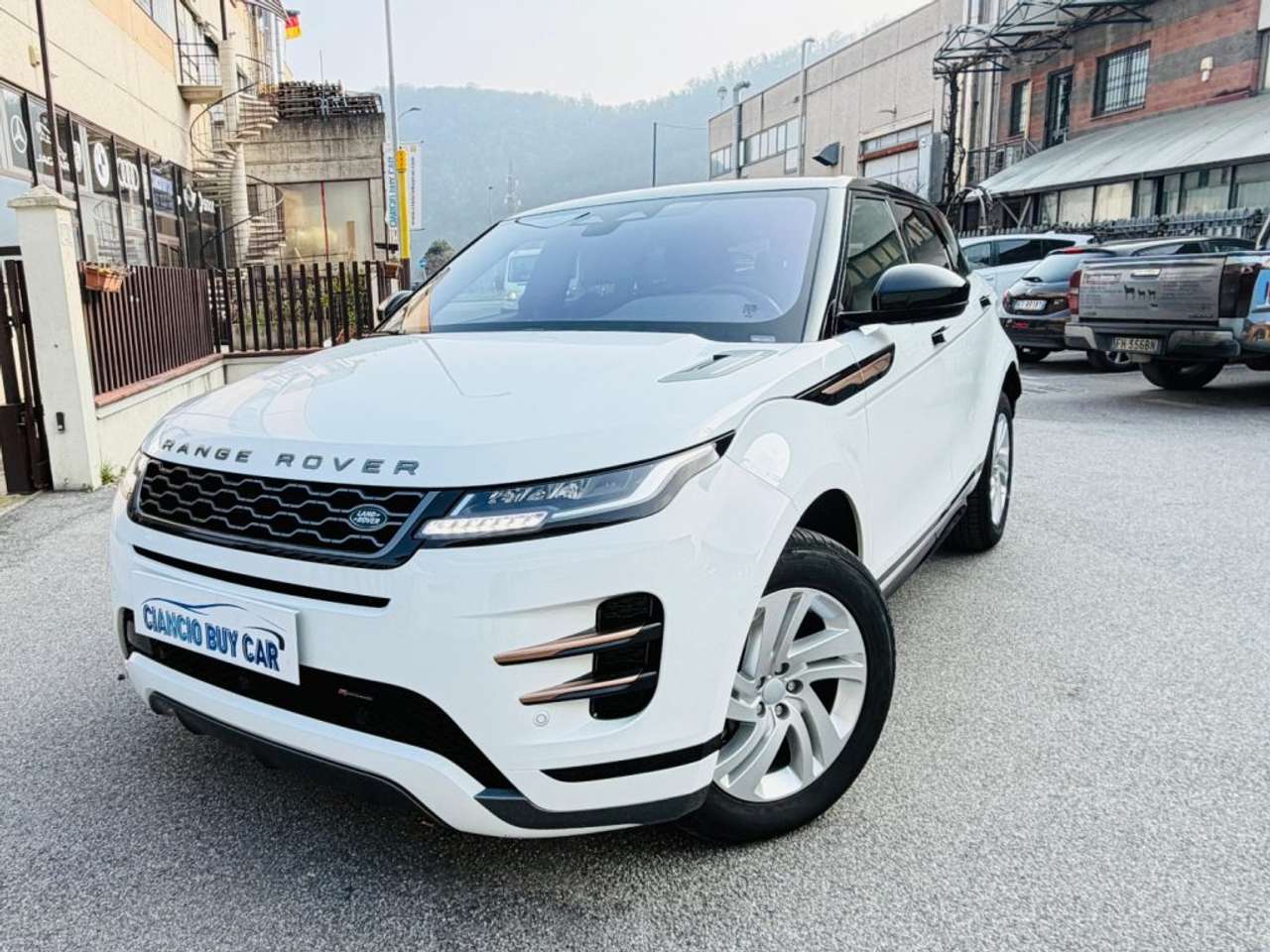Land Rover Range Rover Evoque ESENTE SUPERBOL 2.0D I4 204CV AWD Auto R-Dynamic S