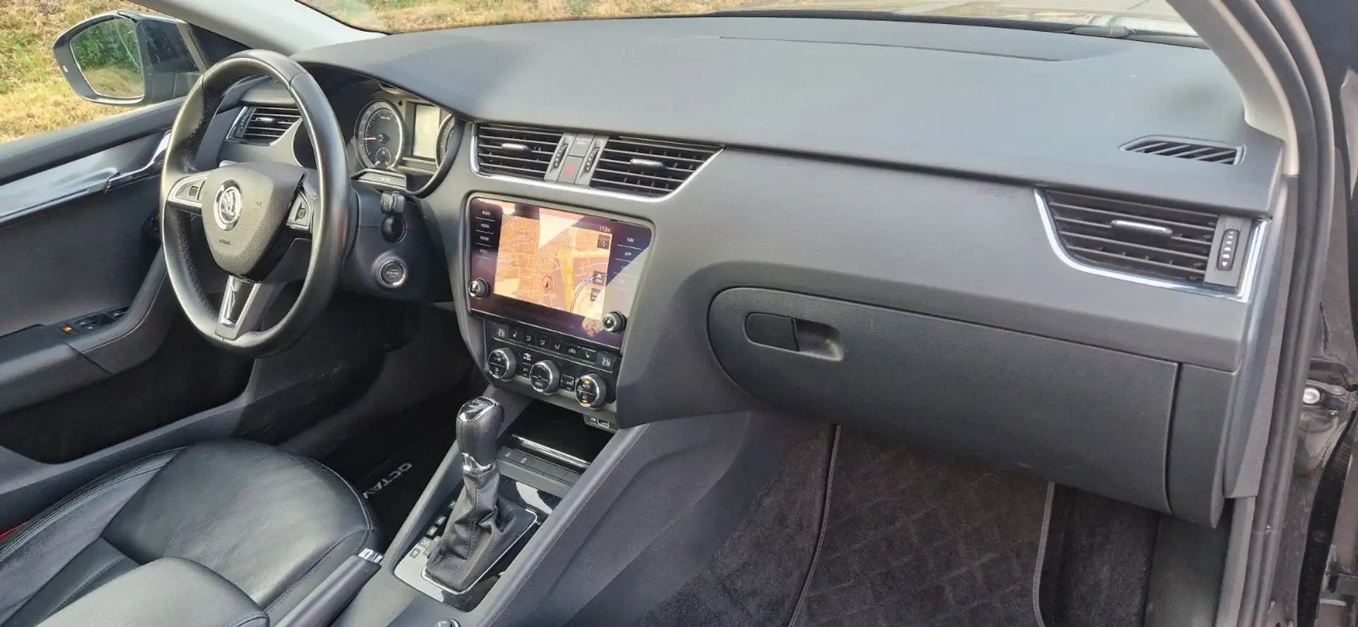 Skoda Octavia Premium Edition 1 Hand Top Zustand LED Nero - 1