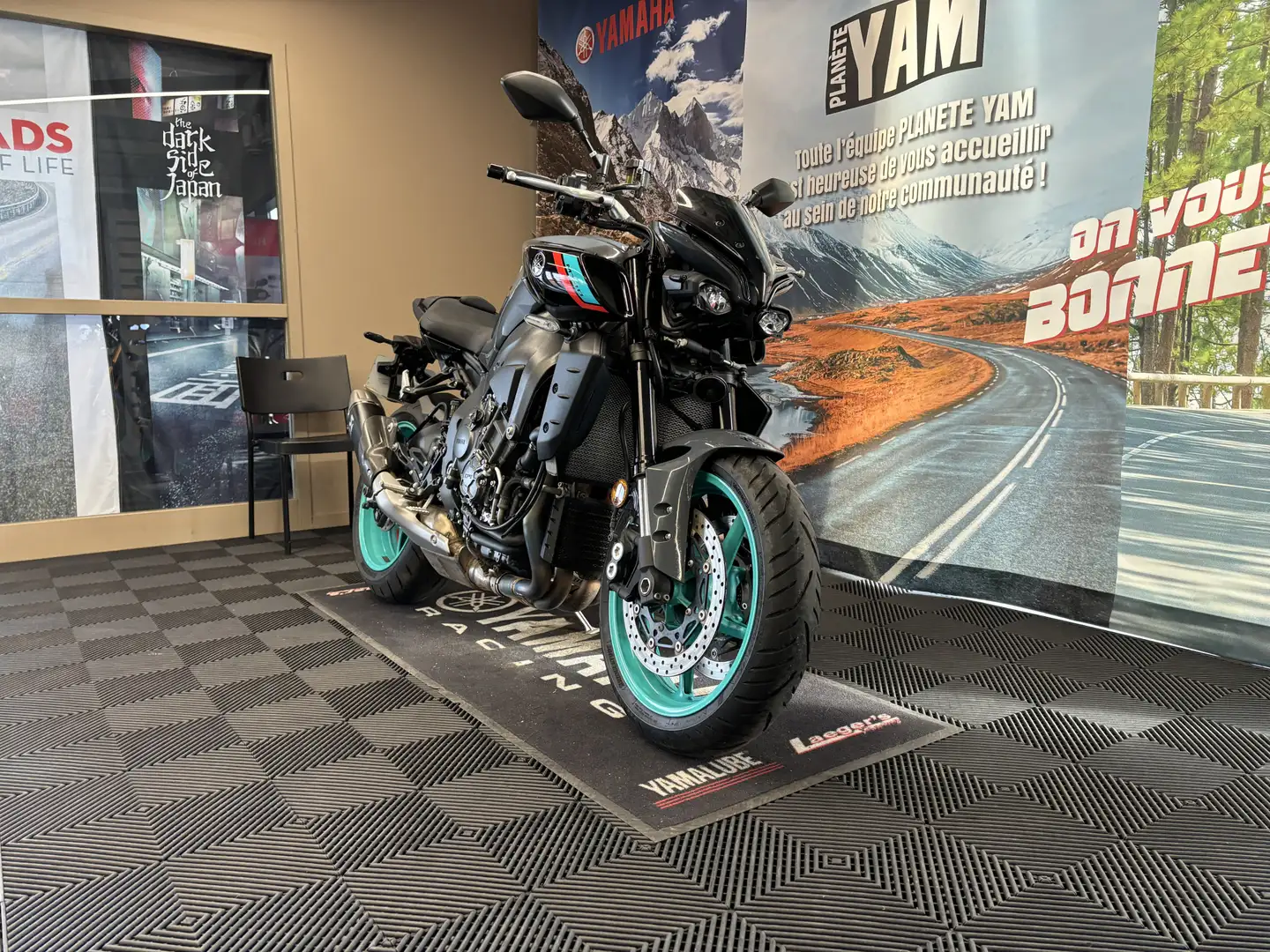 Yamaha MT-10 Gri - 2