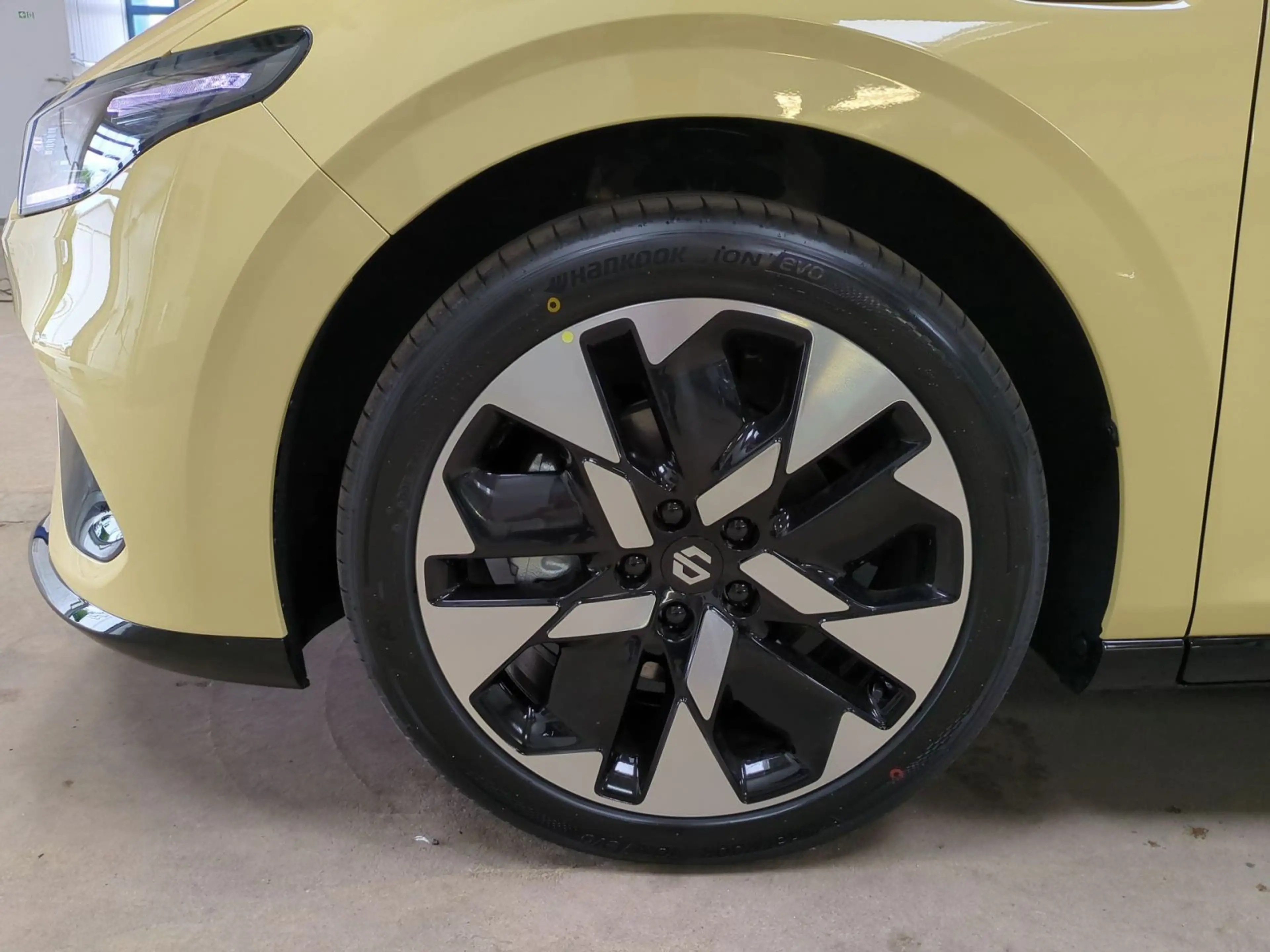 Leapmotor B05 Design Promax 67,1 kWh — photo 11