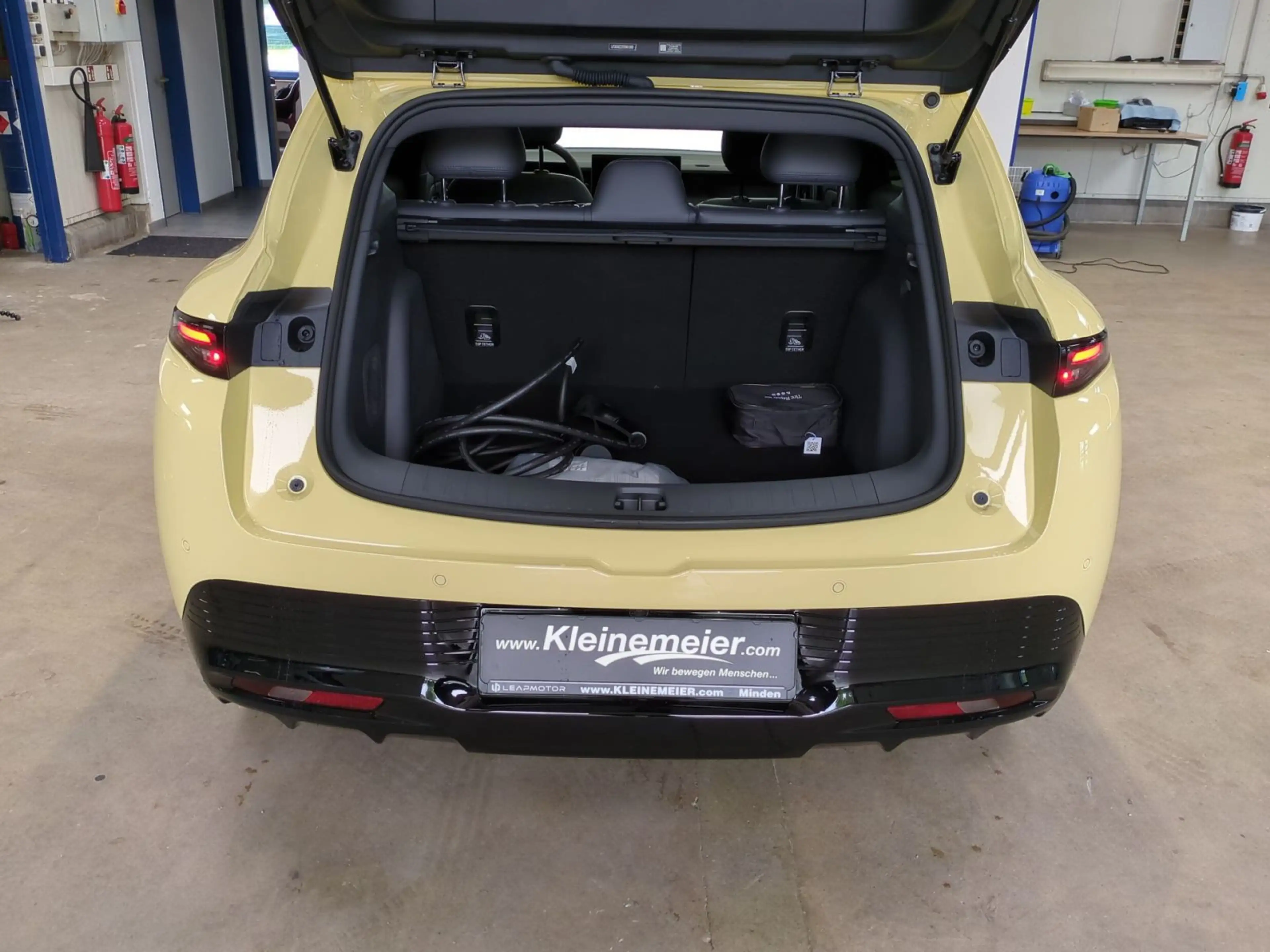 Leapmotor B05 Design Promax 67,1 kWh — photo 10